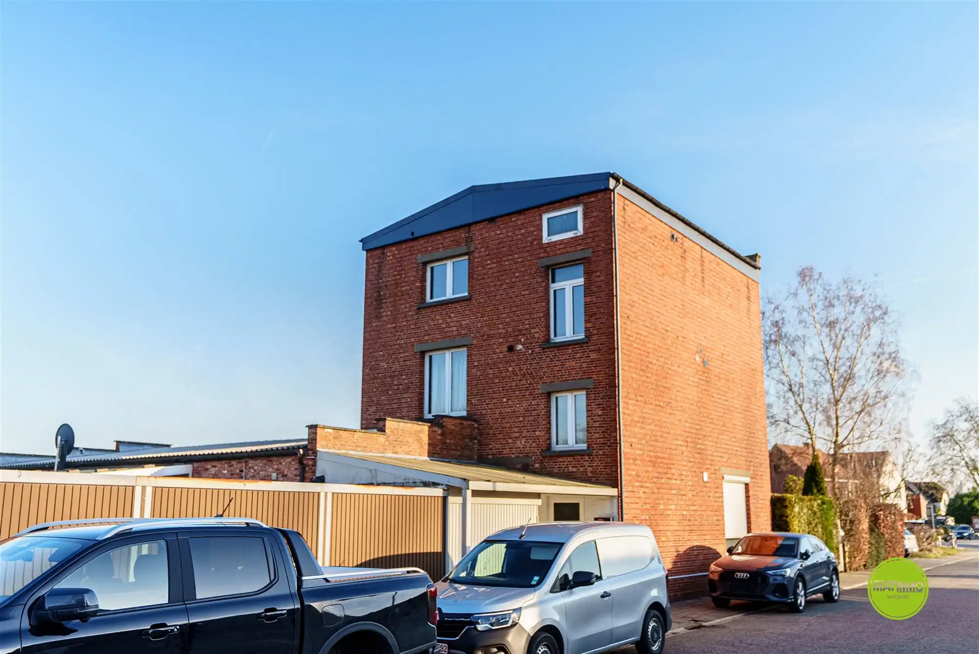 Volledig gerenoveerd 1-slaapkamerappartement met garage foto 10