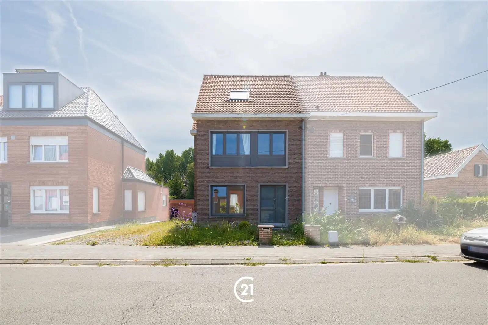 Hoofdfoto van de publicatie: Gerenoveerde 3-gevel 