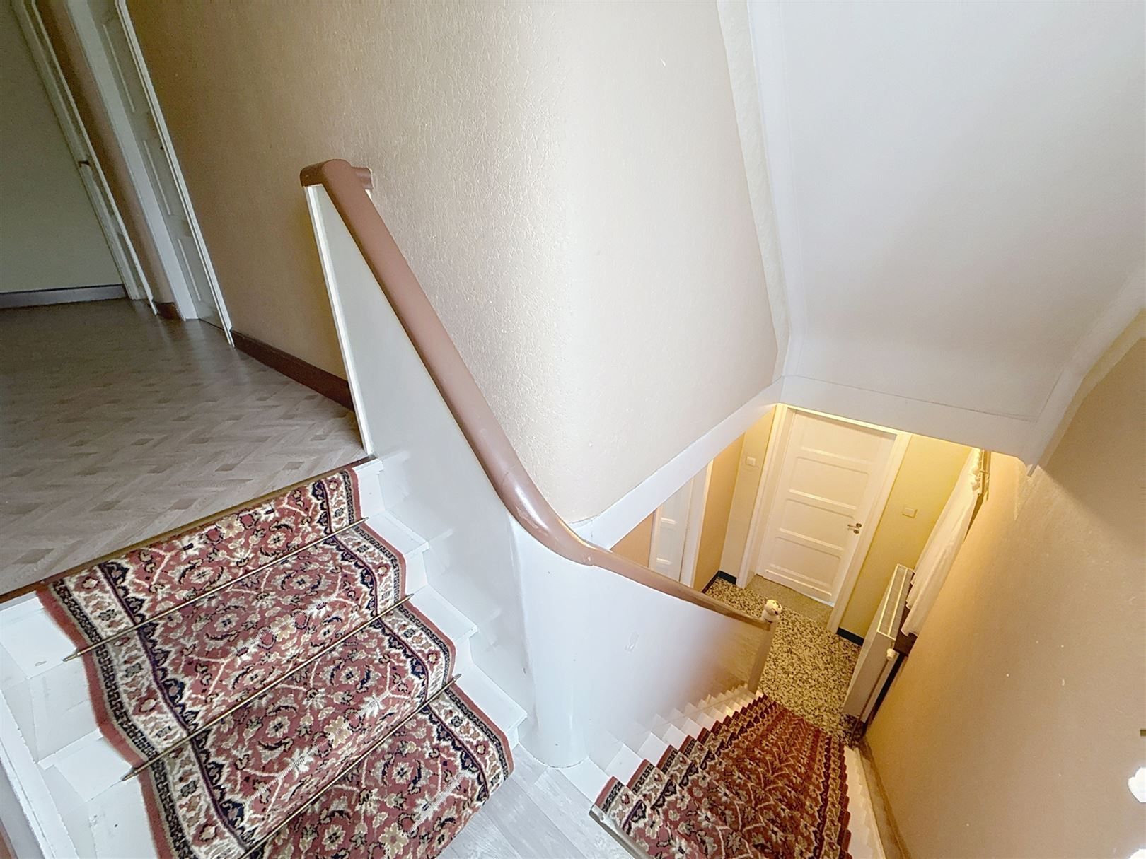 Ruime woning met 4 slpks en verhuurde studio + tuin foto 16