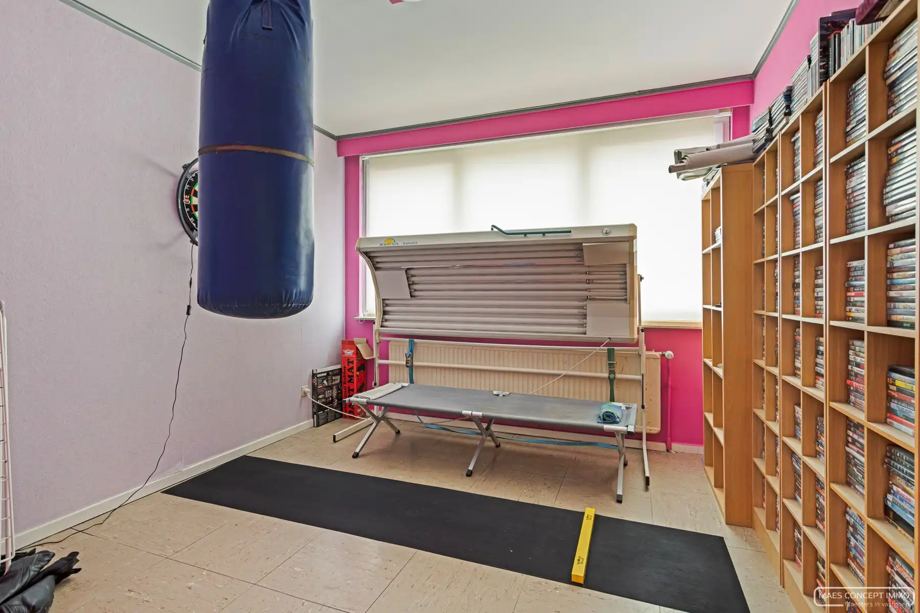 Te koop handelspand op top locatie met bovenliggend ruim appartement foto 22