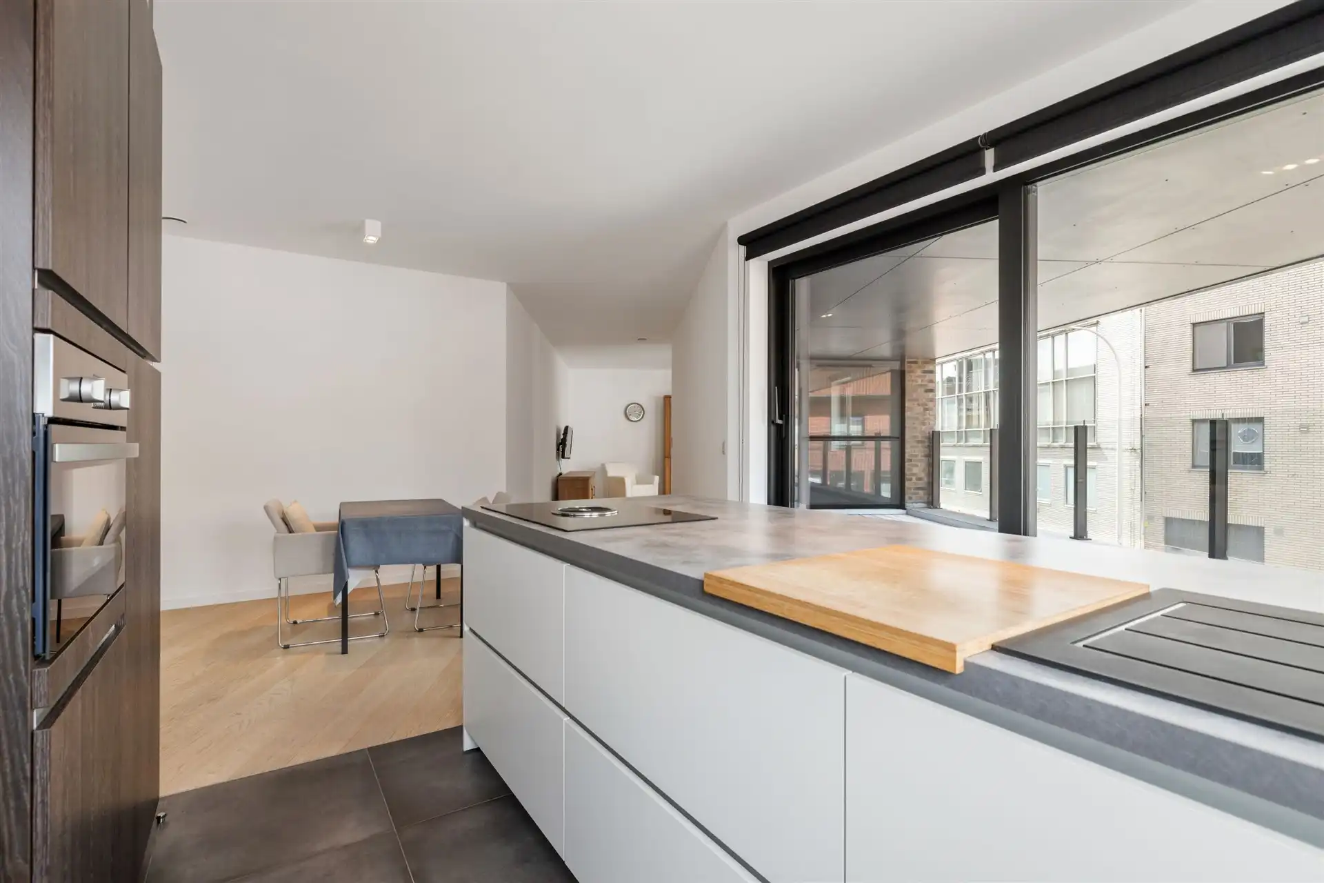 Prachtig 1-slaapkamer appartement in het hartje van Beveren foto 9