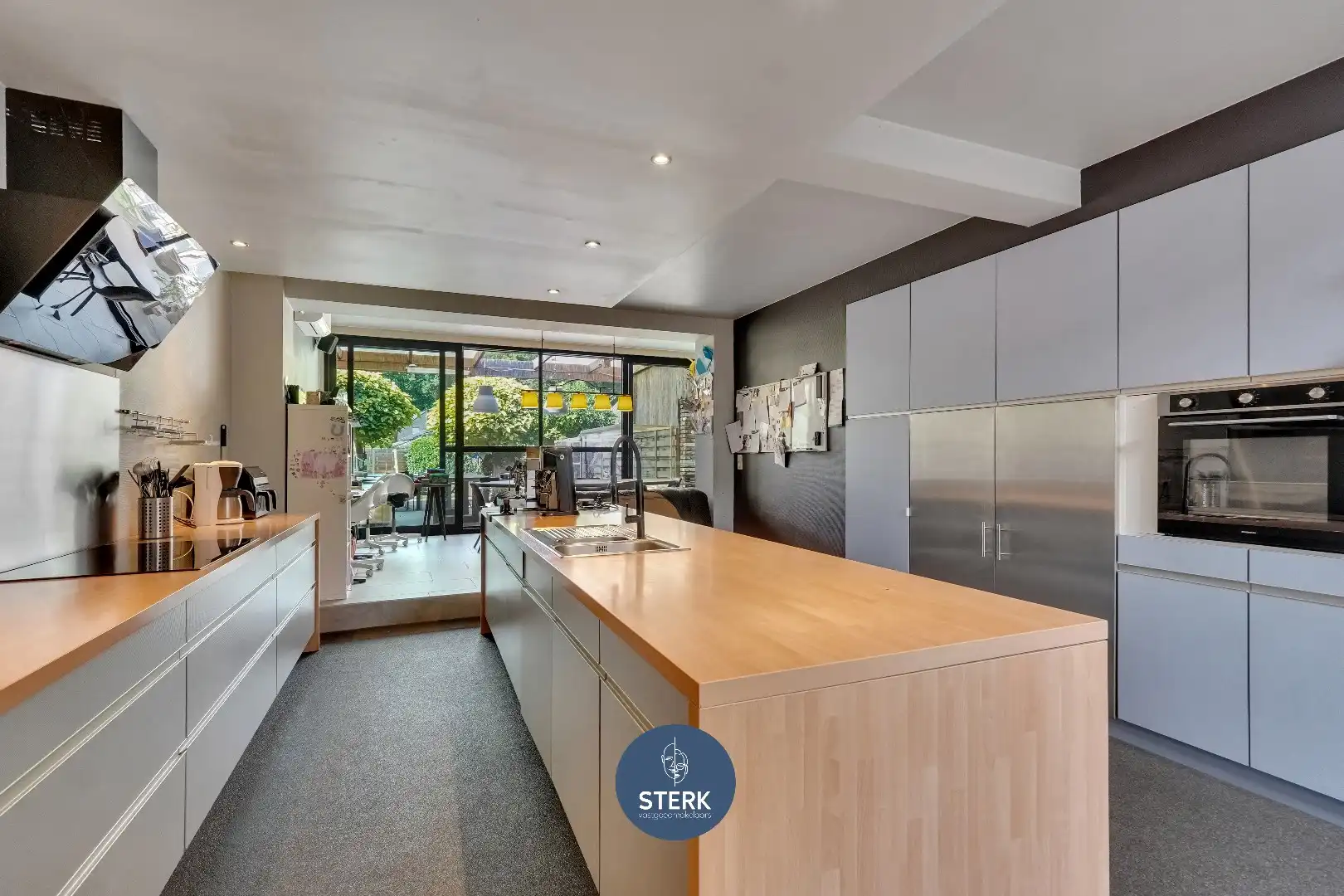 VEELZIJDIGE WONING MET HANDELSRUIMTE (448 m²) OP EEN ZICHTLOCATIE TE REKEM !  foto 9