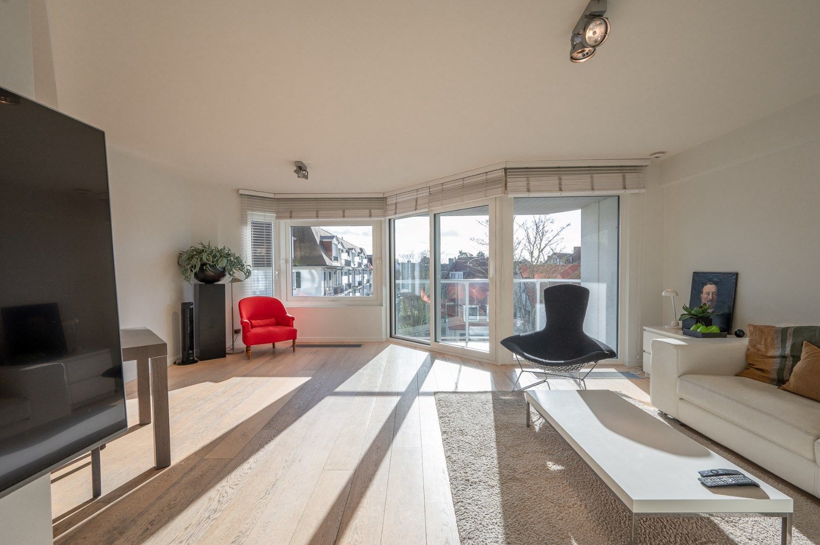 Perfect gelegen drie slaapkamer appartement met zonneterras foto 8