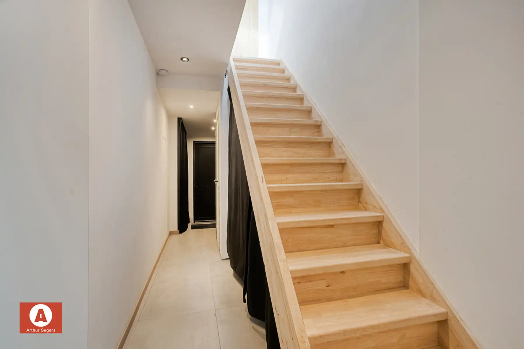 Energiezuinige gezinswoning mét atelier (40 m²) in Peizegem. foto 4