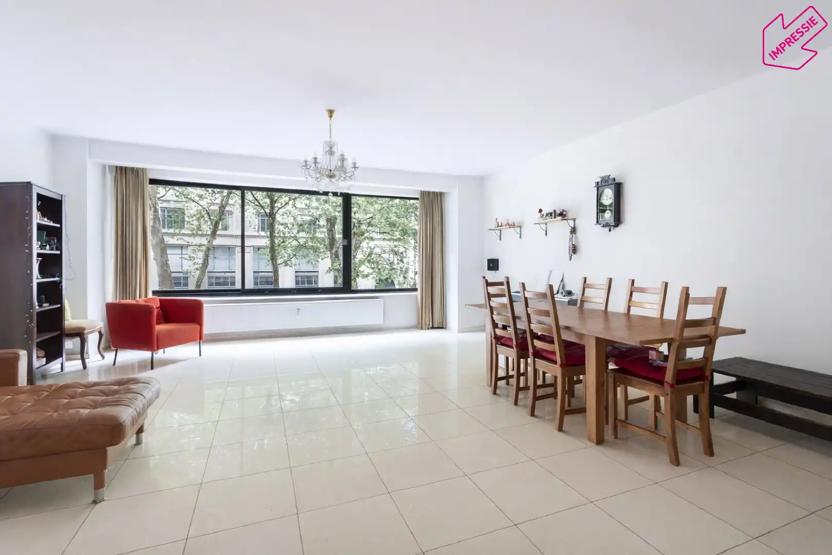 Uiterst ruim vierslaapkamer appartement tussen het Stadspark en de Theaterbuurt!  foto 4