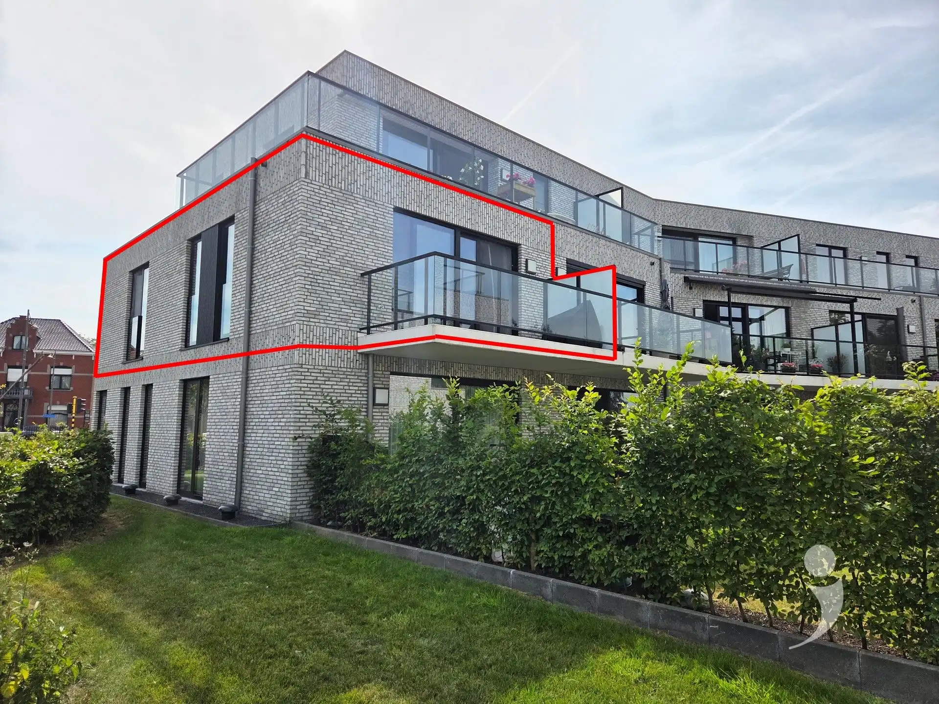 Zeer ruim en duurzaam appartement met 3 kamers en 1 staanplaats foto 2