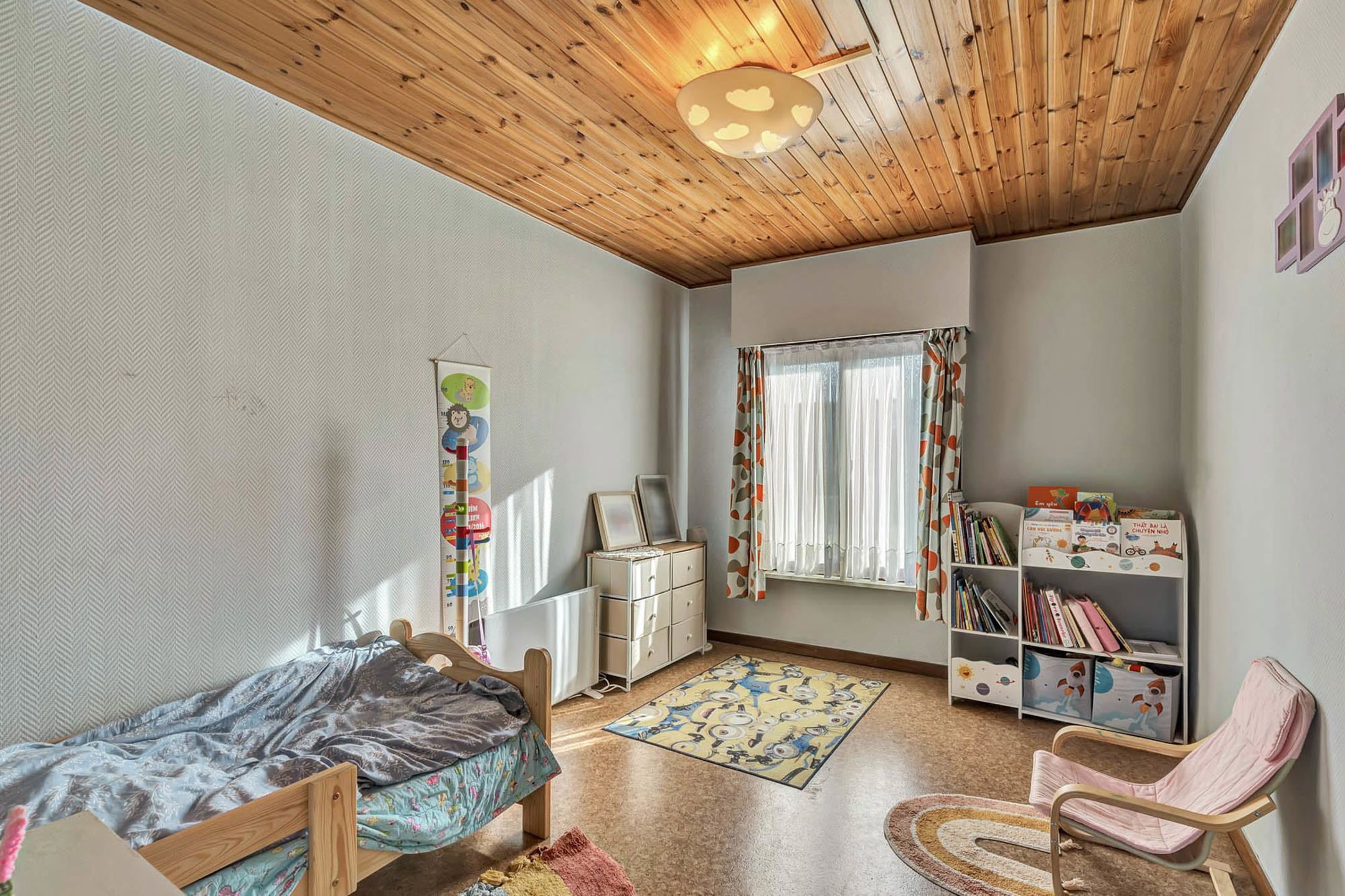 Ruime rijwoning met garage nabij centrum Deinze foto 11