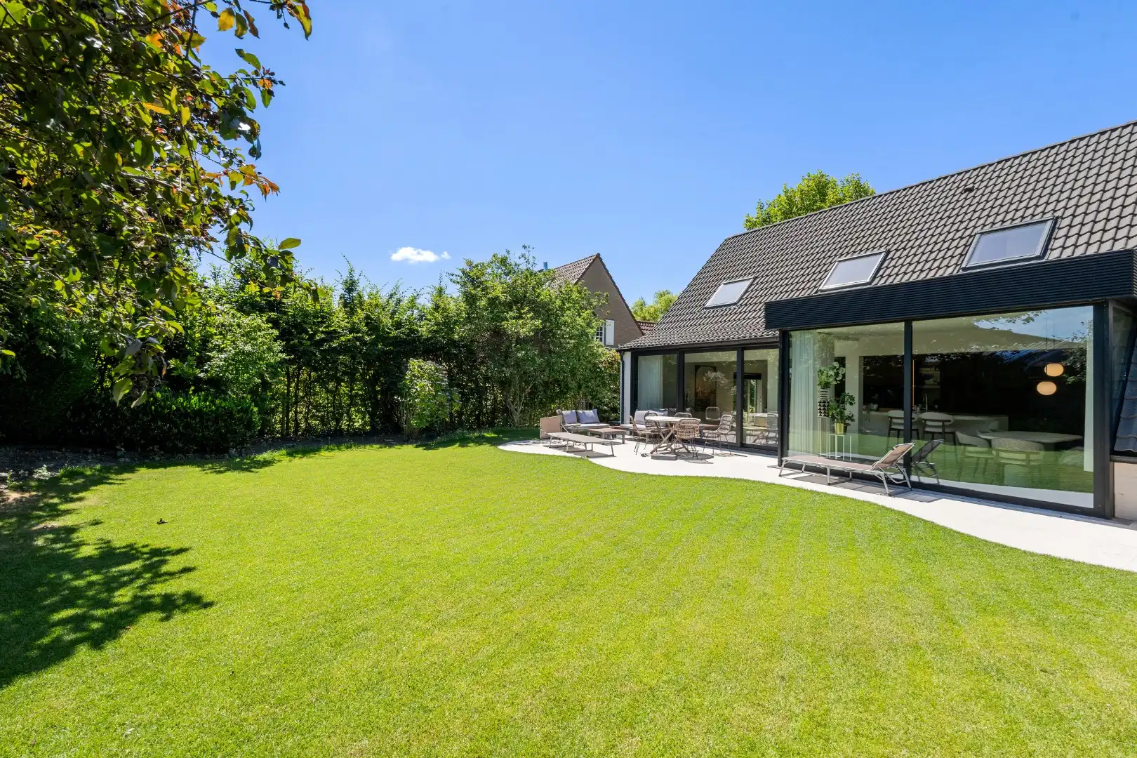 Exclusief gerenoveerde villa in een rustige doodlopende straat nabij het centrum van Knokke foto 10