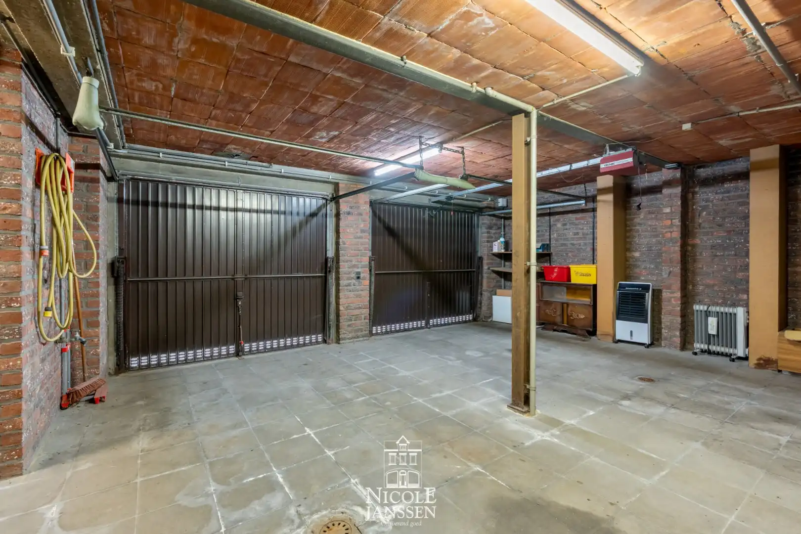 Unieke eigendom met molen foto 19