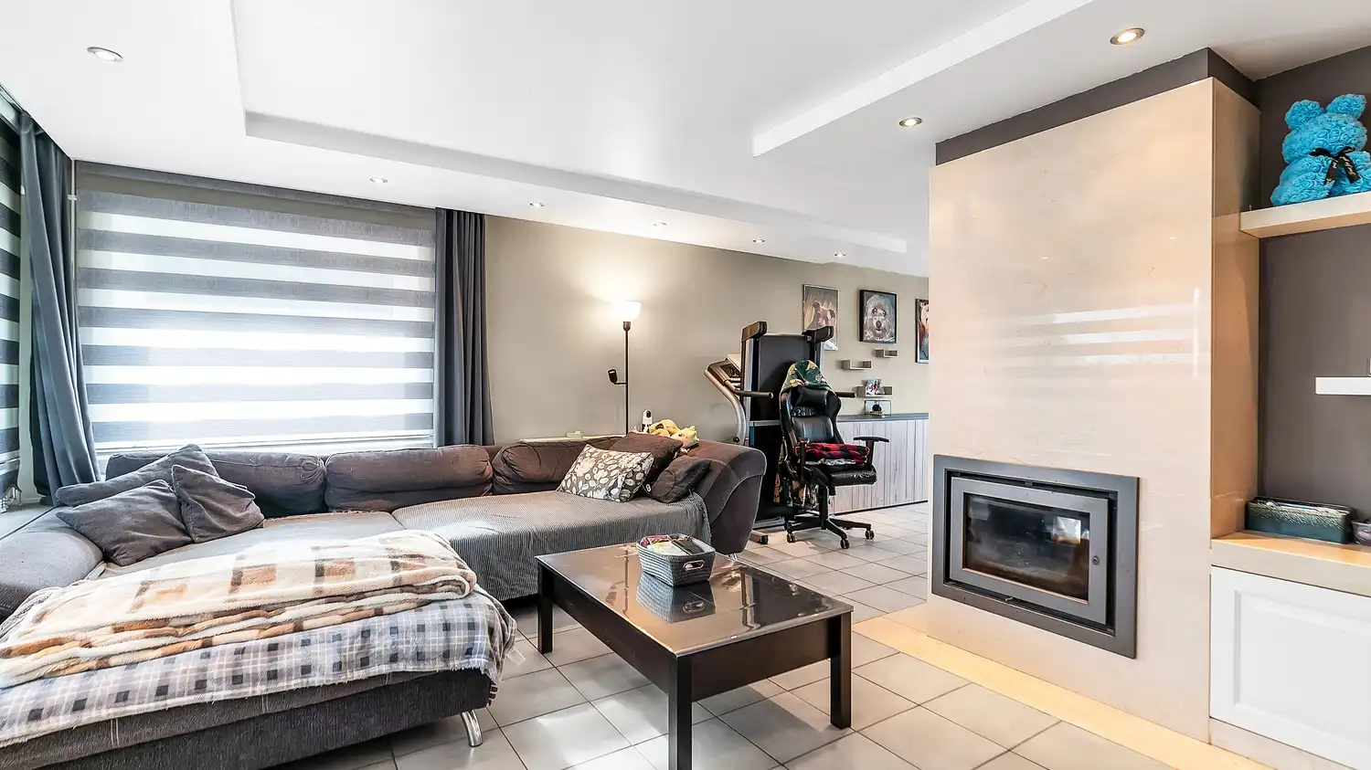 Ruime gezinswoning met 3 slaapkamers + bureel/slaapkamer en mogelijkheid tot extra slaapkamers op zolder foto 3