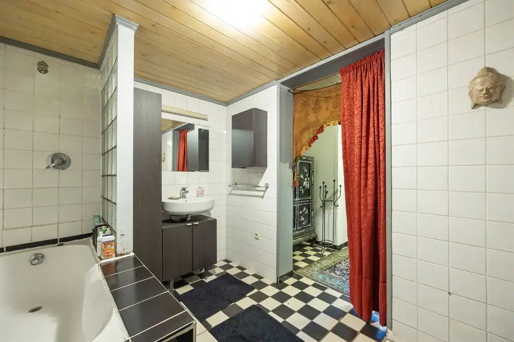 Uitzonderlijk ruime, statige herenwoning foto 9