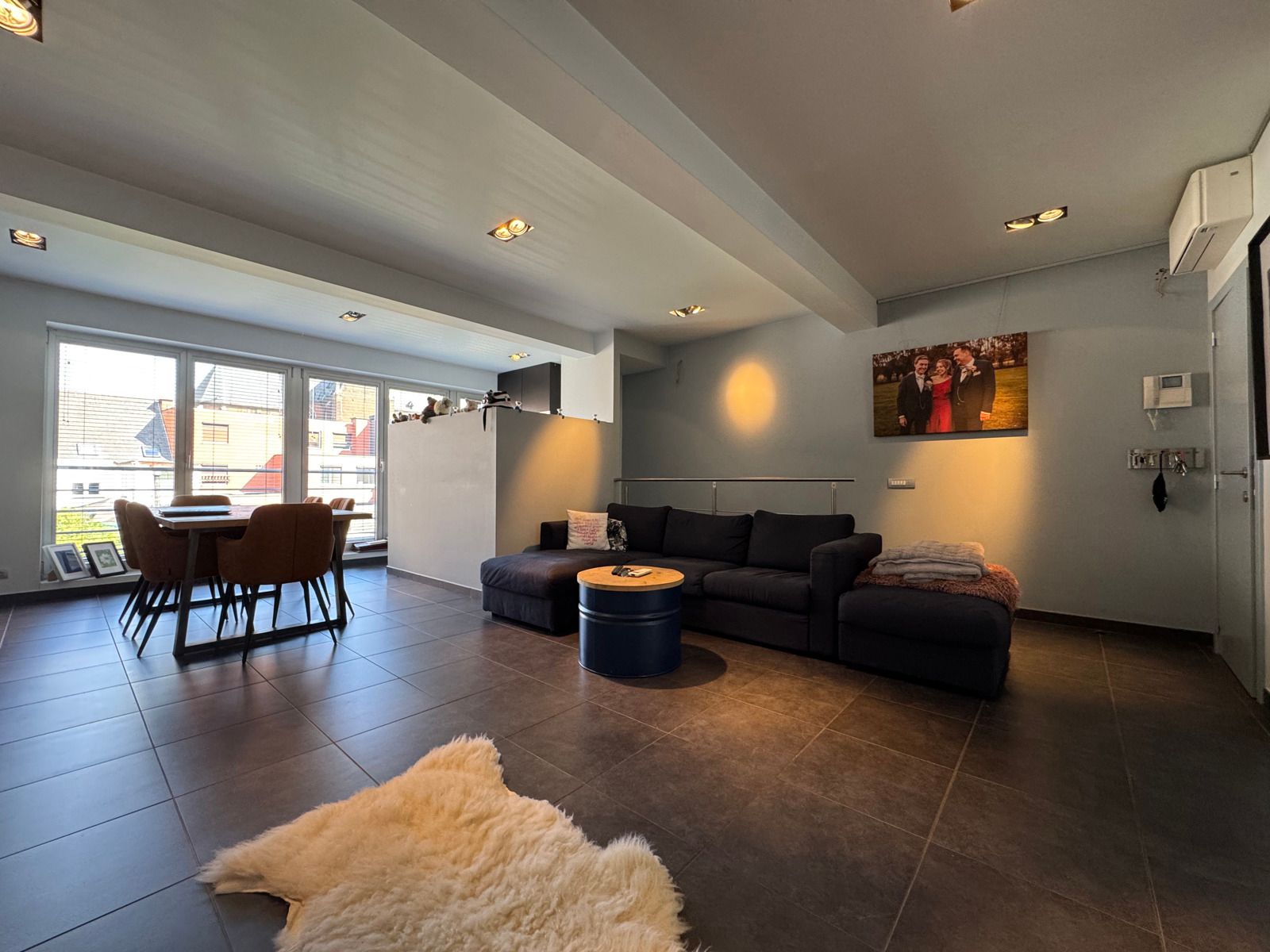 Luxueus afgewerkt duplex loft in het centrum van Aalst! foto 3