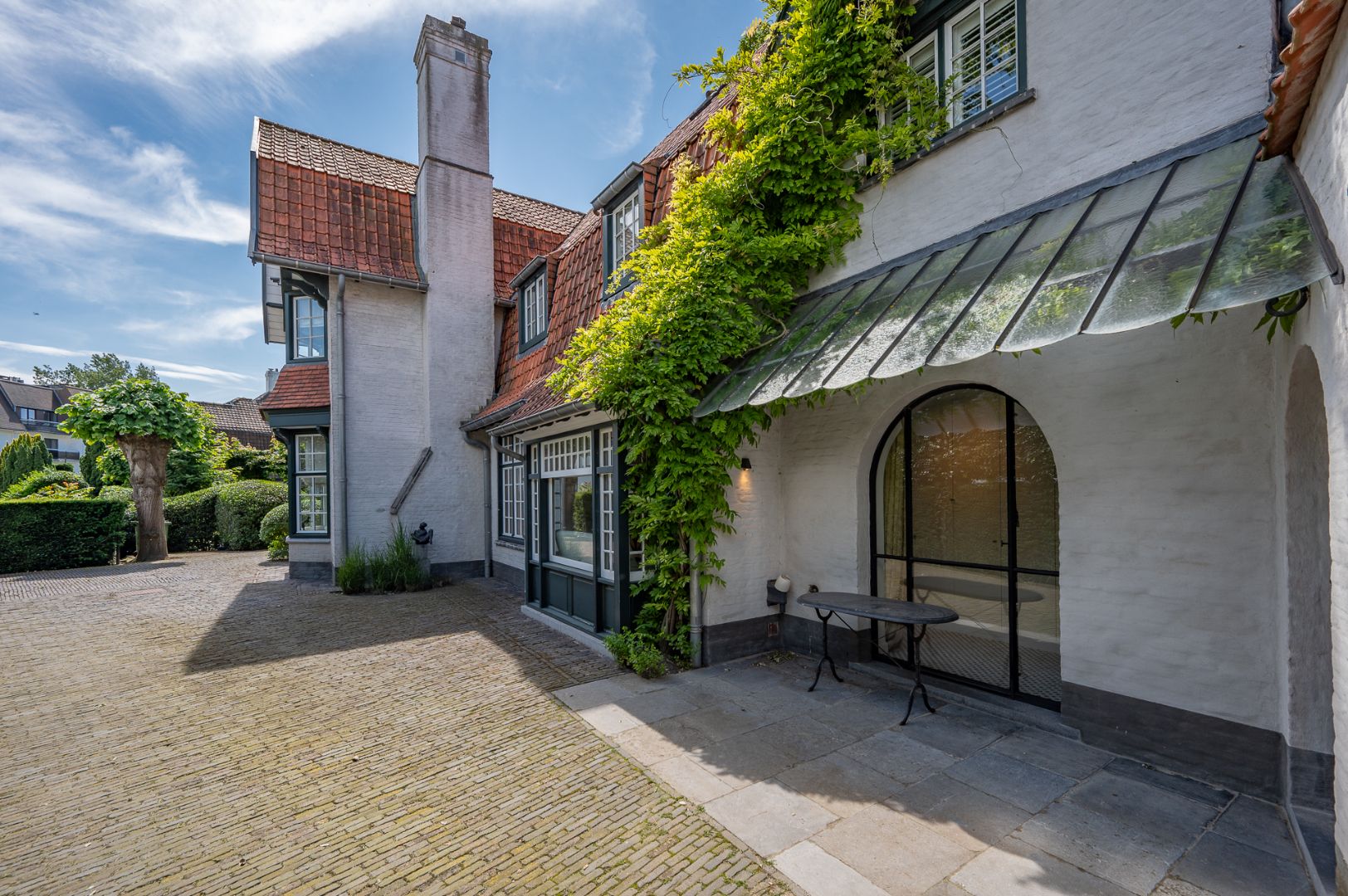 Karaktervolle villa op topligging in het Zoute verscholen in een paadje nabij de zee en het Albertplein foto 8