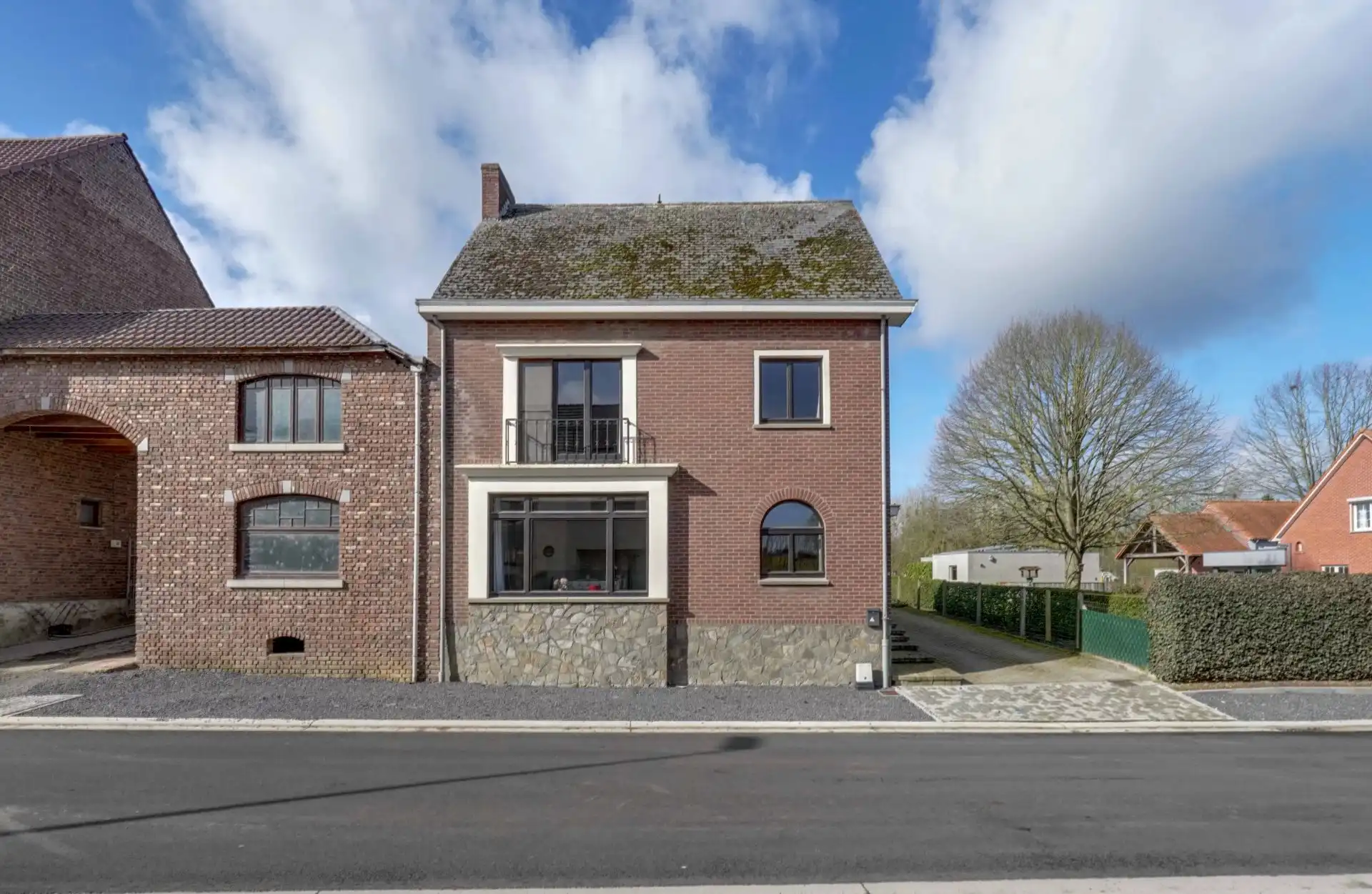 Halfopen bebouwing met 4 slaapkamers en vrijstaande garage foto 22