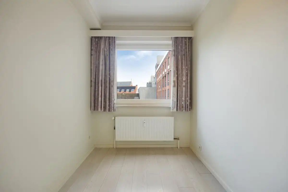 Karaktervol appartement (89m²) te koop in hartje Kortrijk foto 8