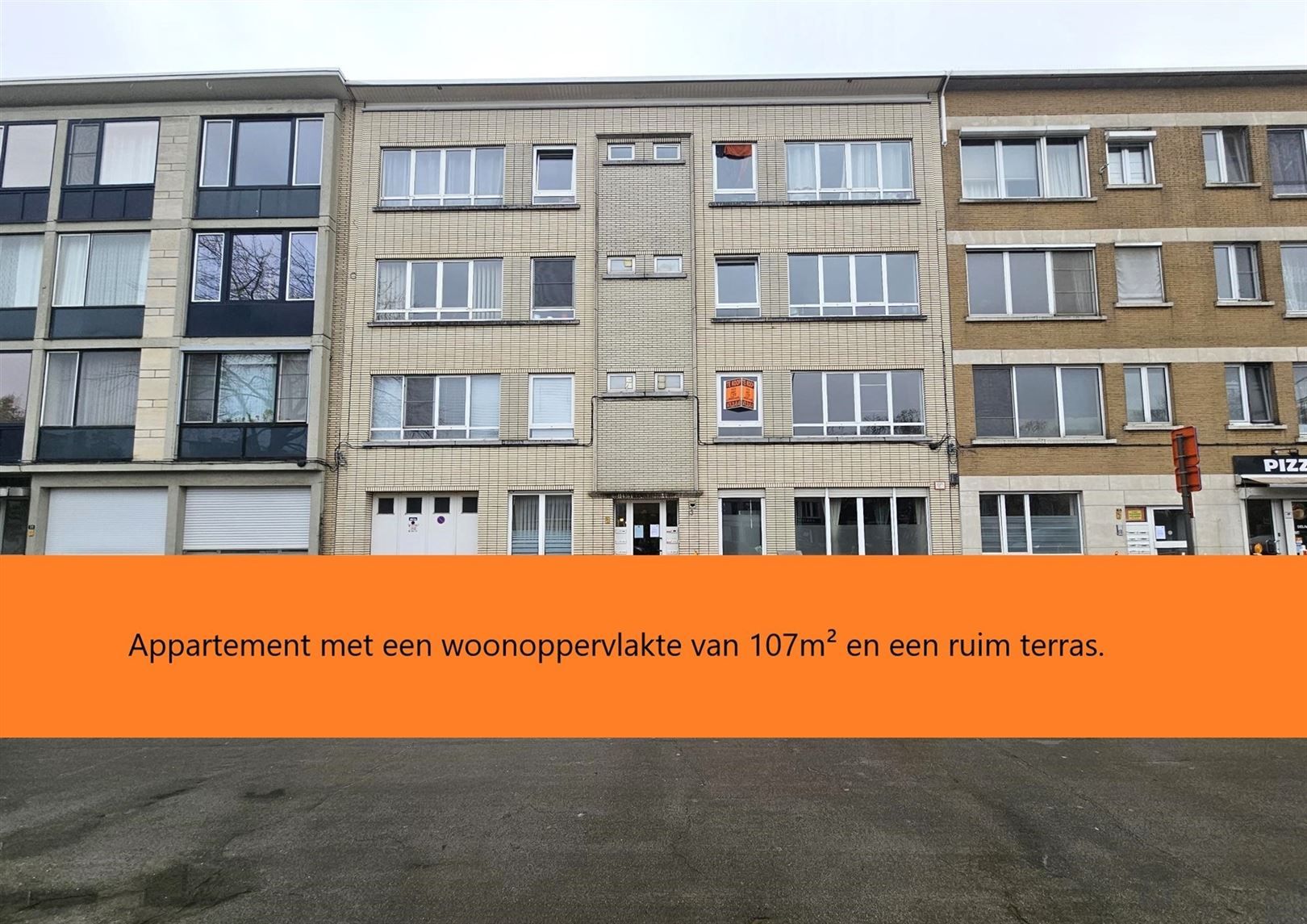 Appartement met 2 slpks en ruim terras. foto {{pictureIndex}}