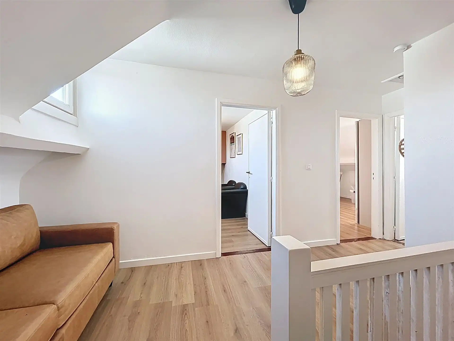 instapklare gezinswoning met 5 slaapkamers en half open karakter op perceel van 240m² foto 18