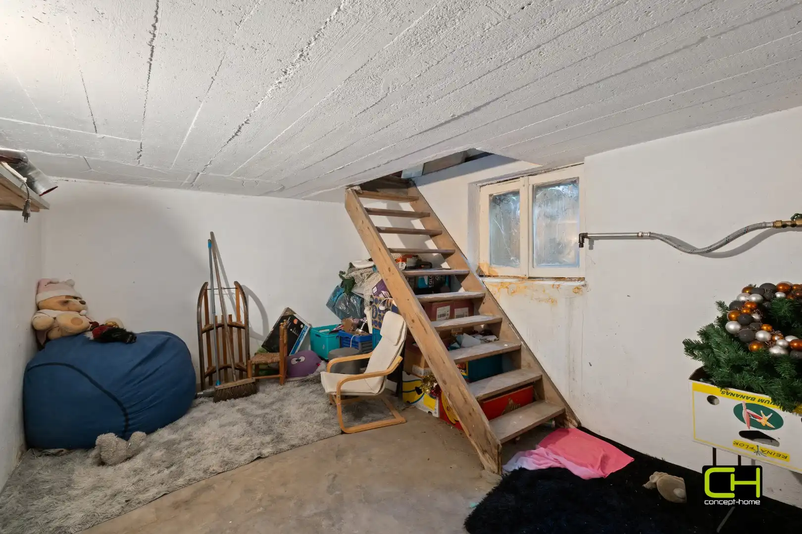 Halfopen bebouwing met zonnige tuin te koop in Lievegem foto 12