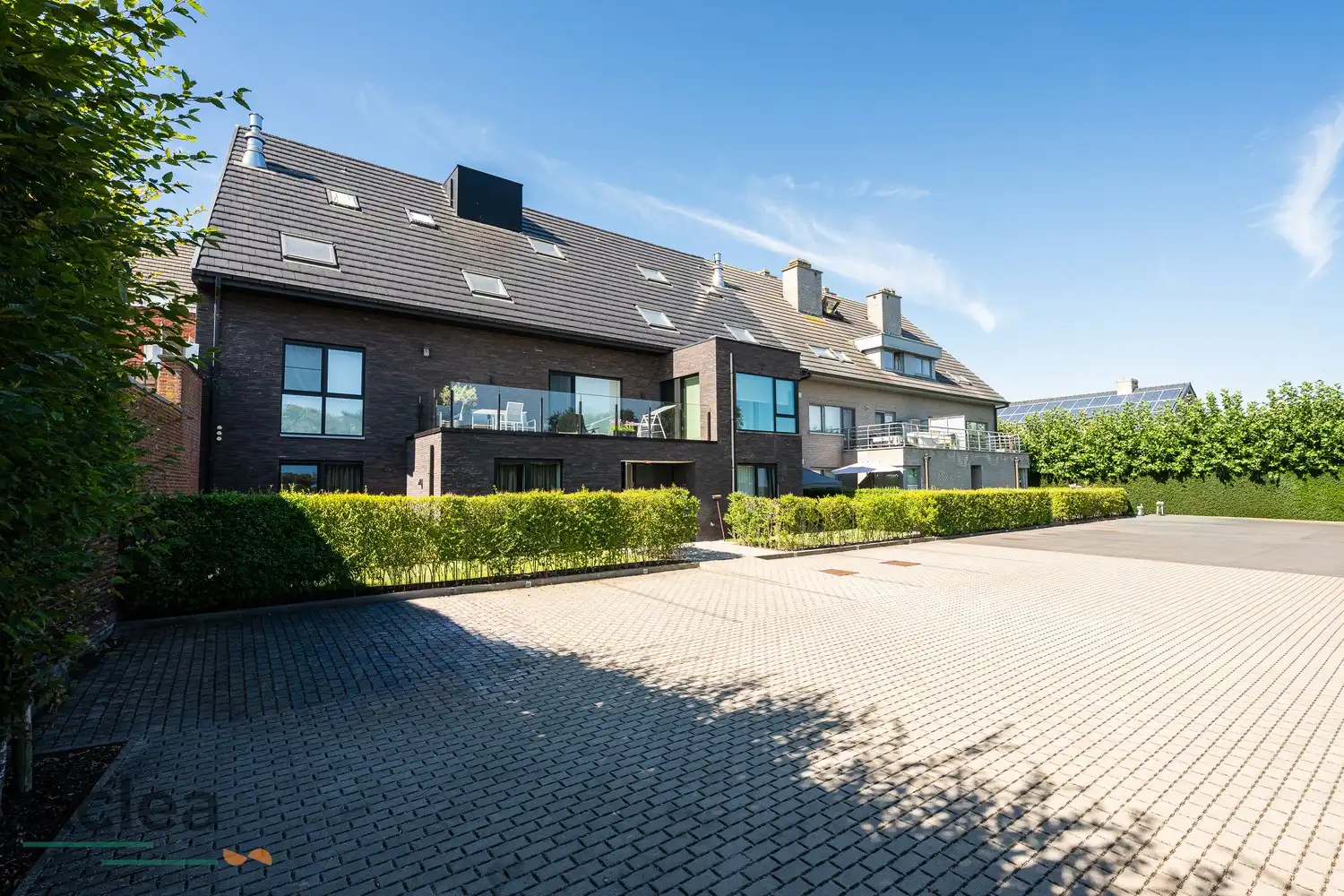 Modern appartement met ruim terras én garage in Sint-Jan-in-Eremo foto 18