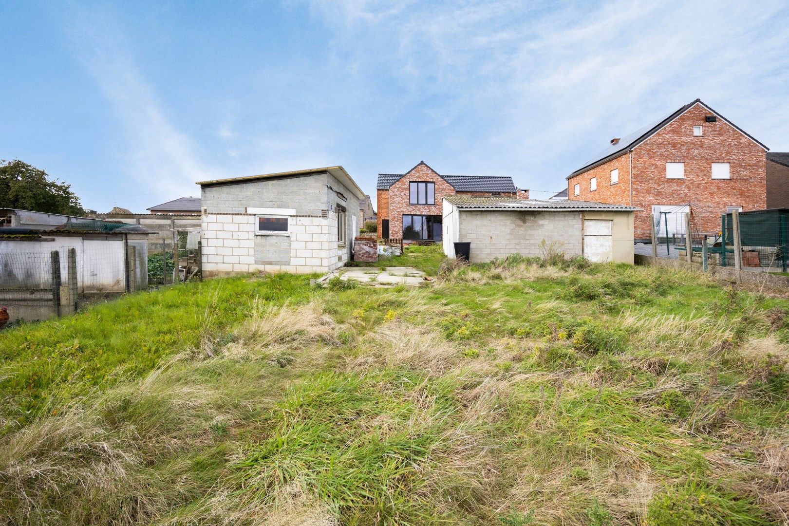 Prachtig vernieuwde woning verder af te werken. foto 30