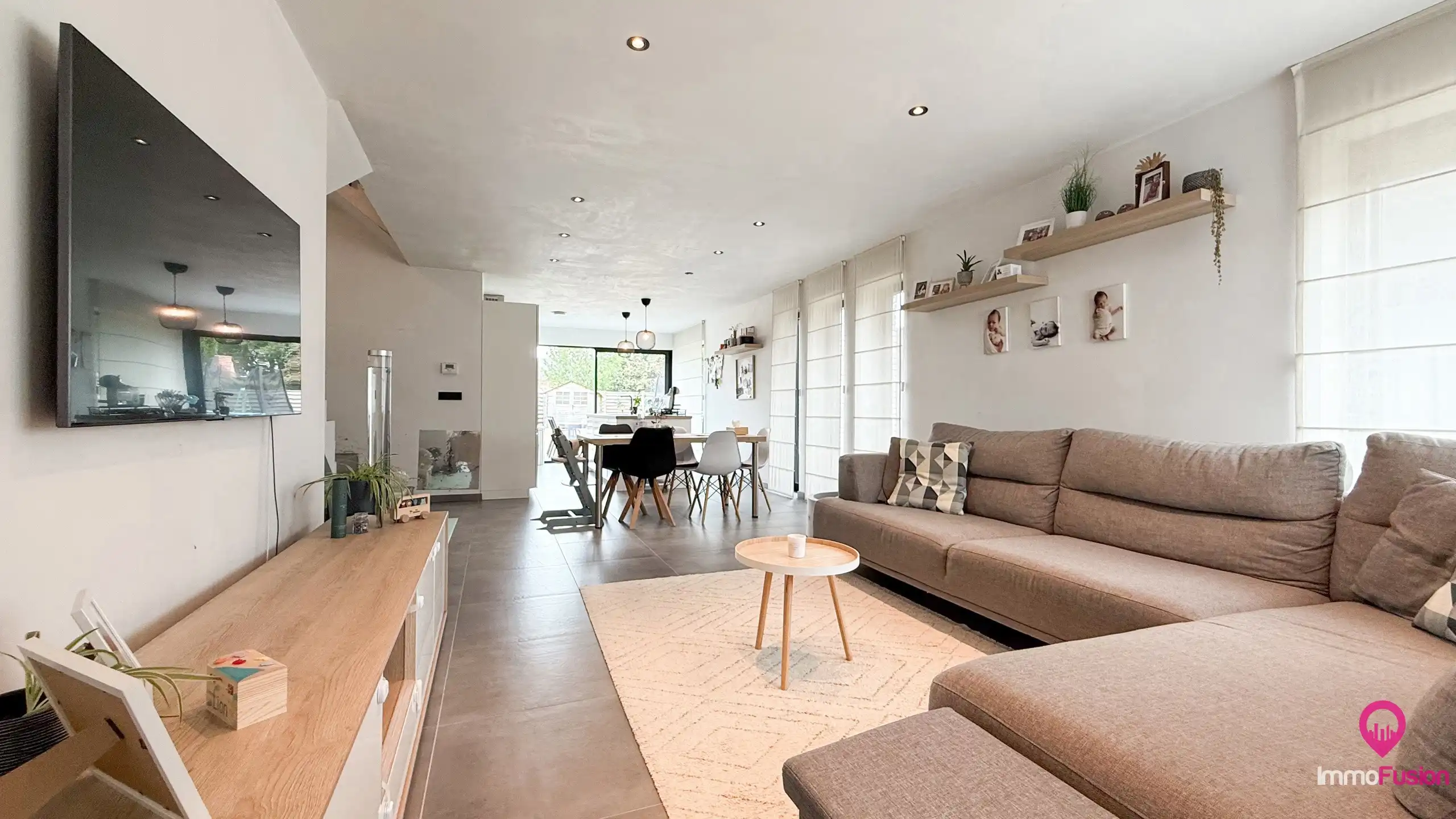Moderne halfopen nieuwbouwwoning met 4 slaapkamers! foto 2