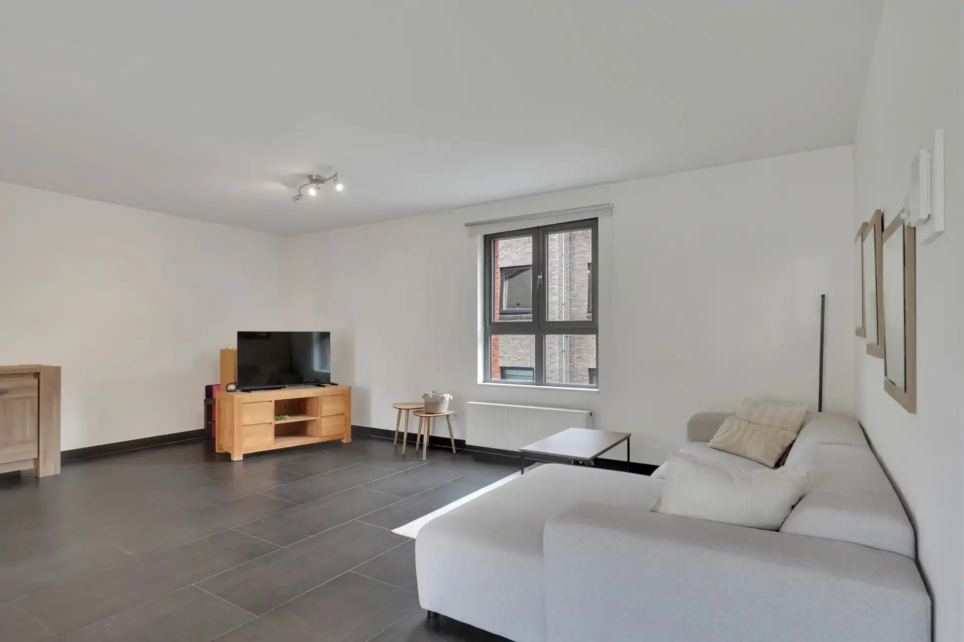 Modern appartement met 2 slaapkamers foto 13