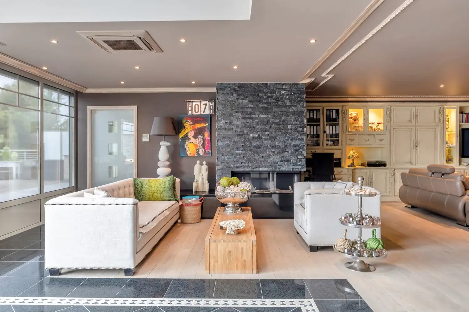 Unieke vastgoedopportuniteit! Ruim bedrijfscomplex met 2 appartementen en exclusief penthouse op 46a 55ca! foto 63