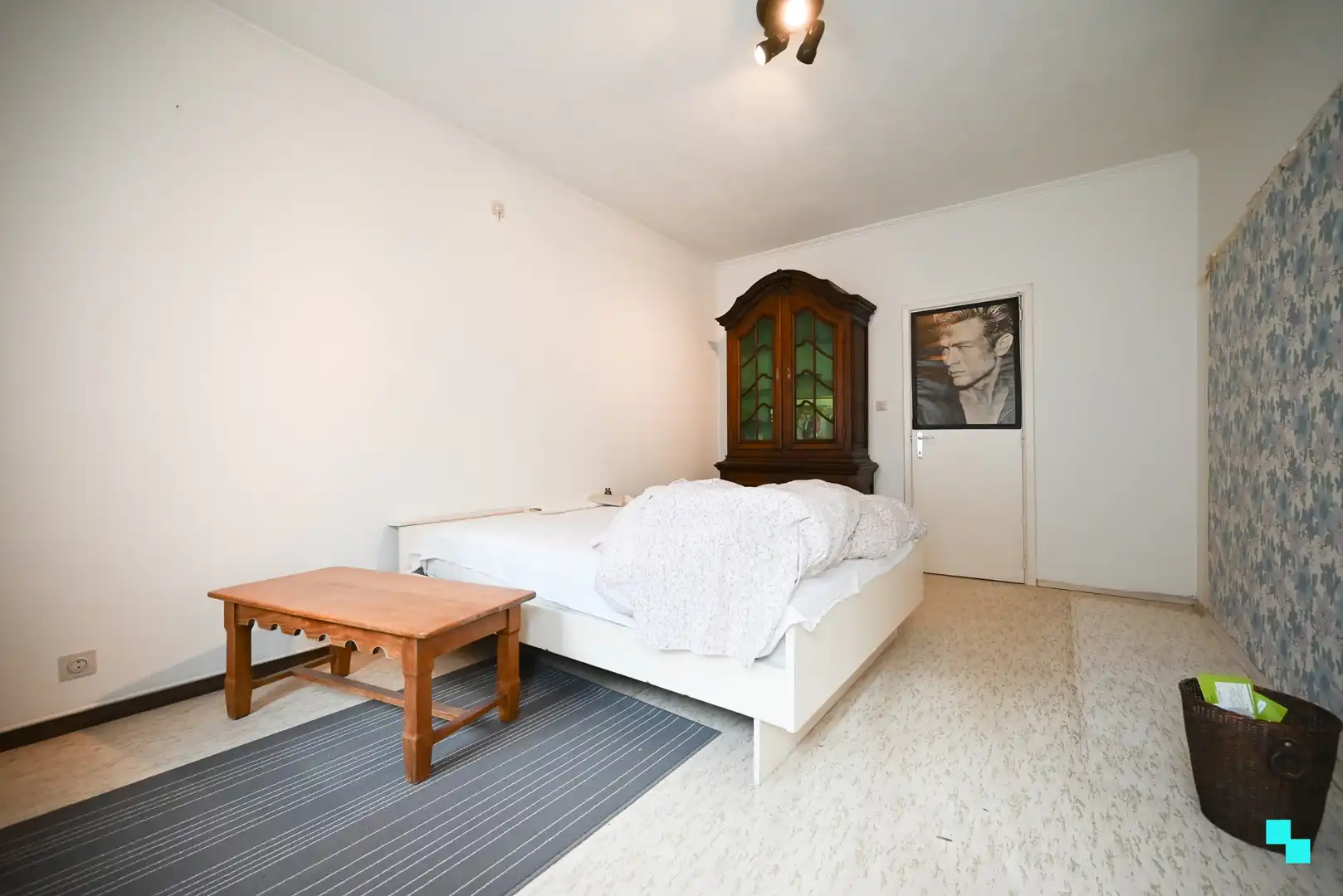 Centraal gelegen handelsruimte met bijhorende woonst en leuke stadstuin te Izegem foto 20