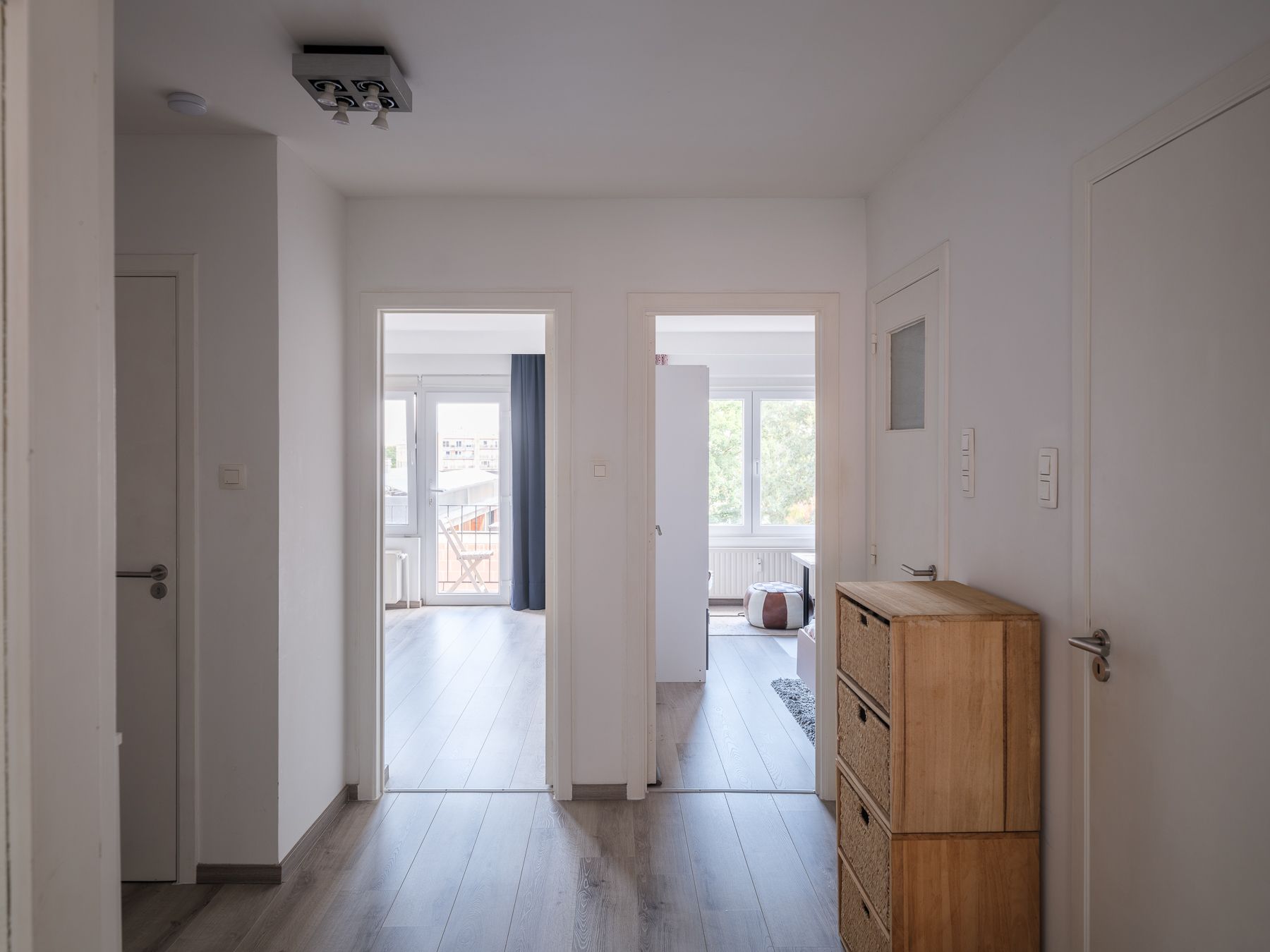 Instapklaar tweeslaapkamer appartement met garagebox foto 3