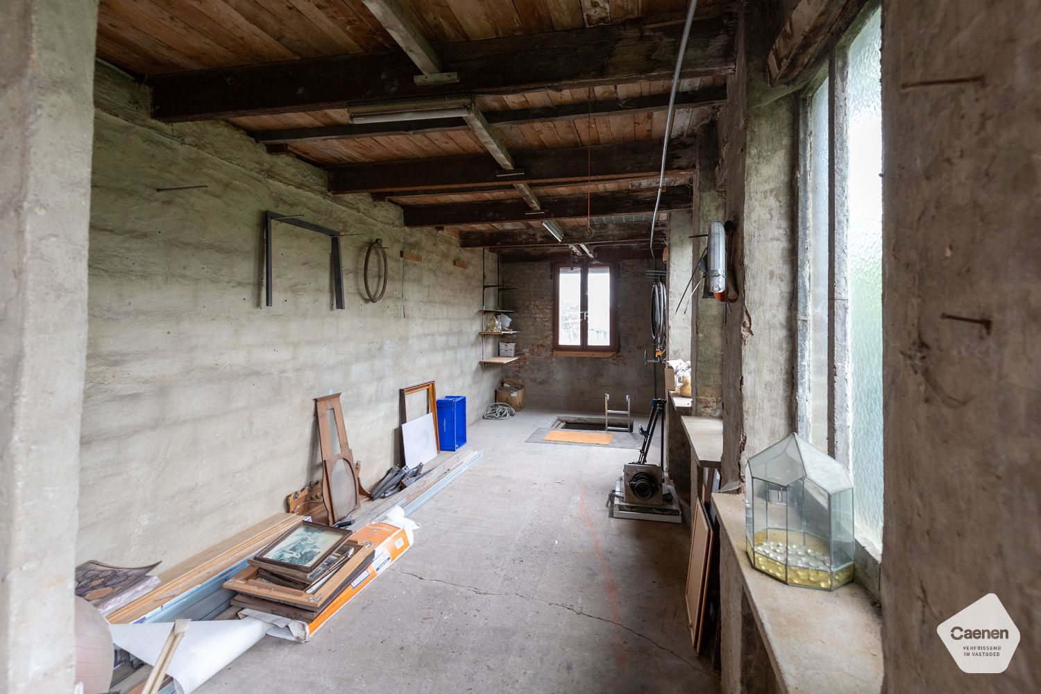 MOOIE VEELZIJDIGE VRIJSTAANDE WONING MET LOODS en 4 SLAAPKAMERS in het centrum van Ruddervoorde foto 3