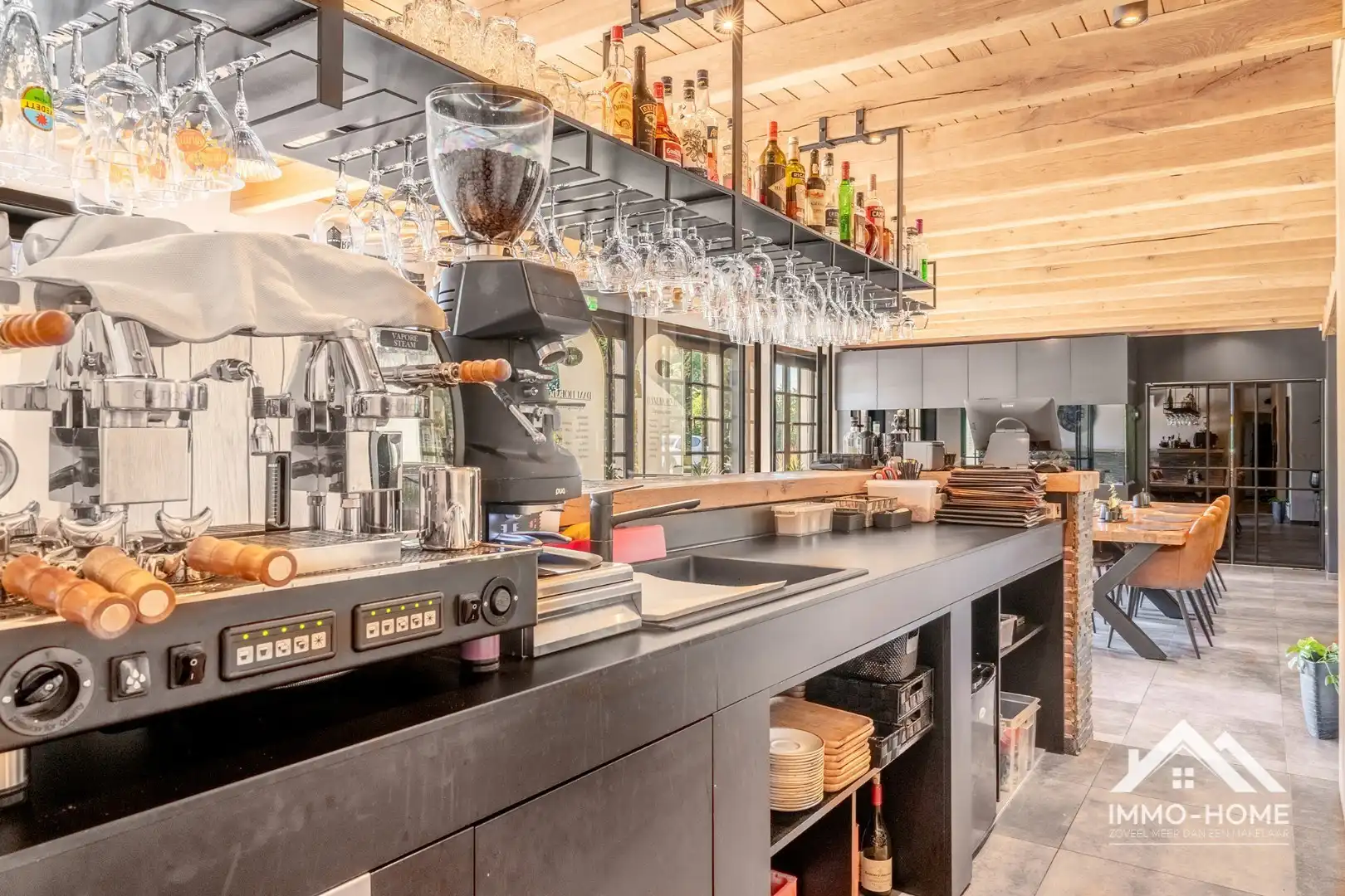 Prachtige gerenoveerde brasserie met appartement!  foto 7