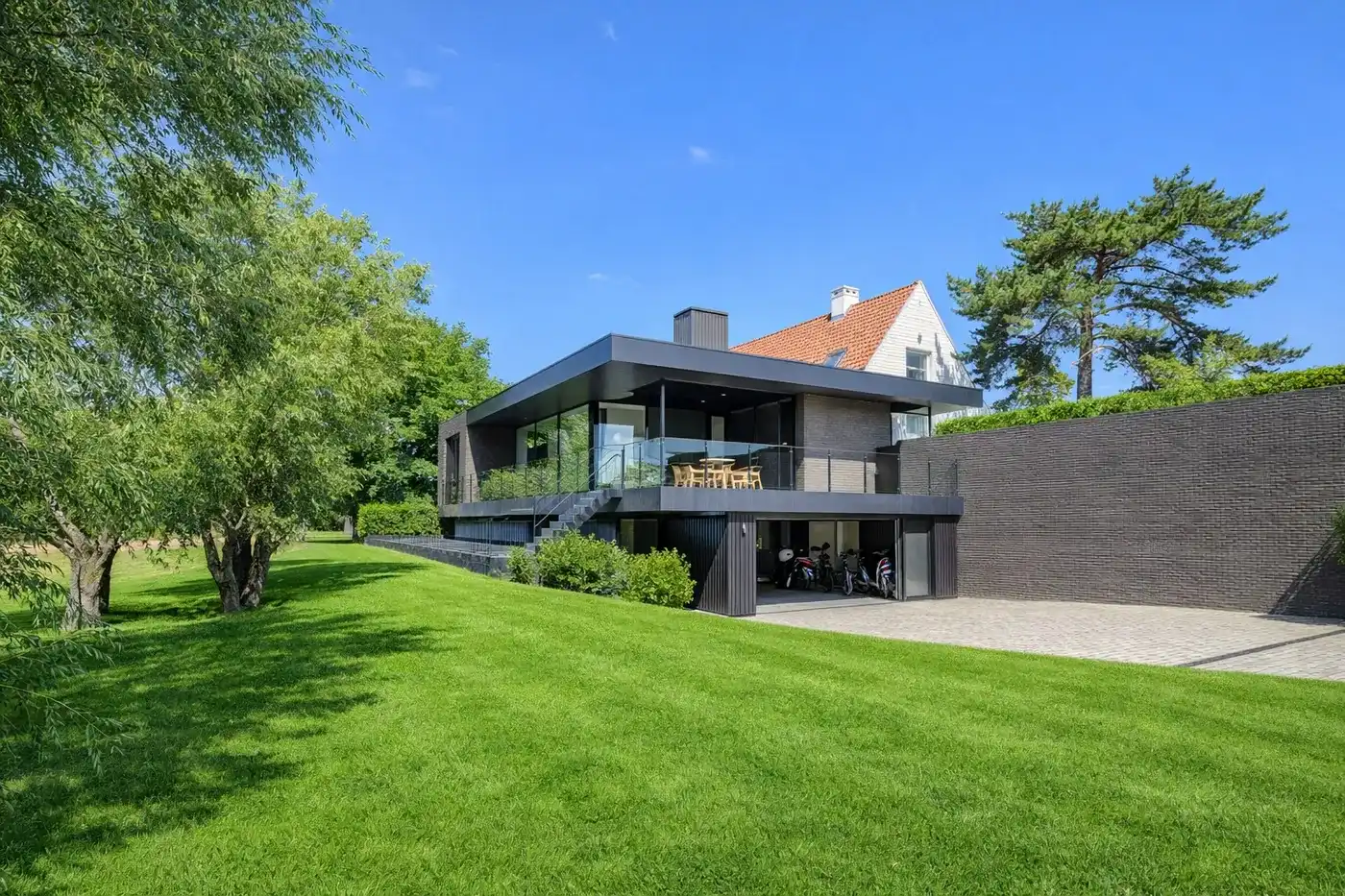 Uitzonderlijk,volledig gerenoveerde hoeve vlakbij het Zoute foto 2