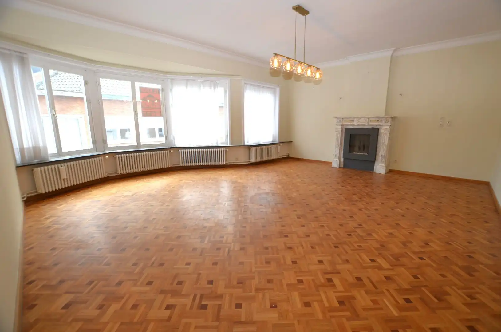 Prachtig ruim appartement met open zicht op Groentemarkt (2de verdiep) foto {{pictureIndex}}