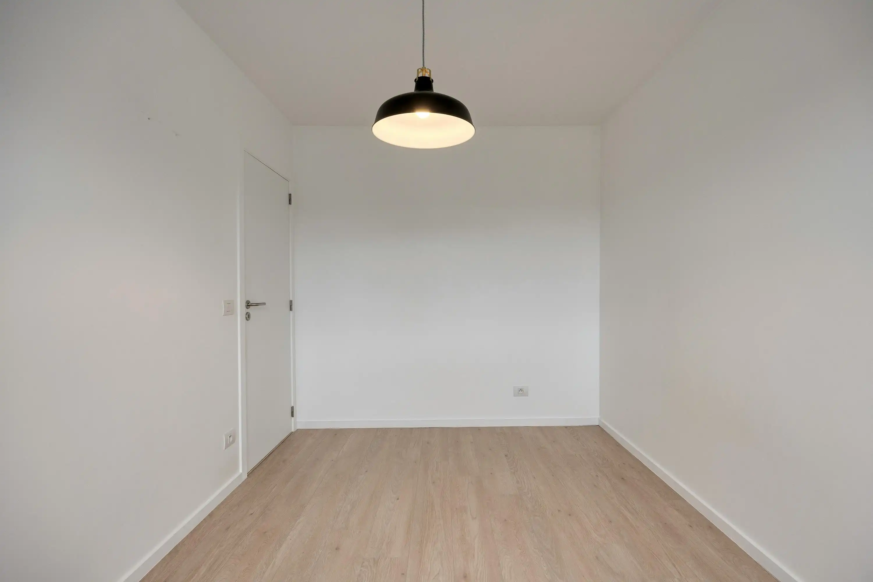 Recent gerenoveerd huis met 3 kamers te koop in Beveren-Leie foto 18