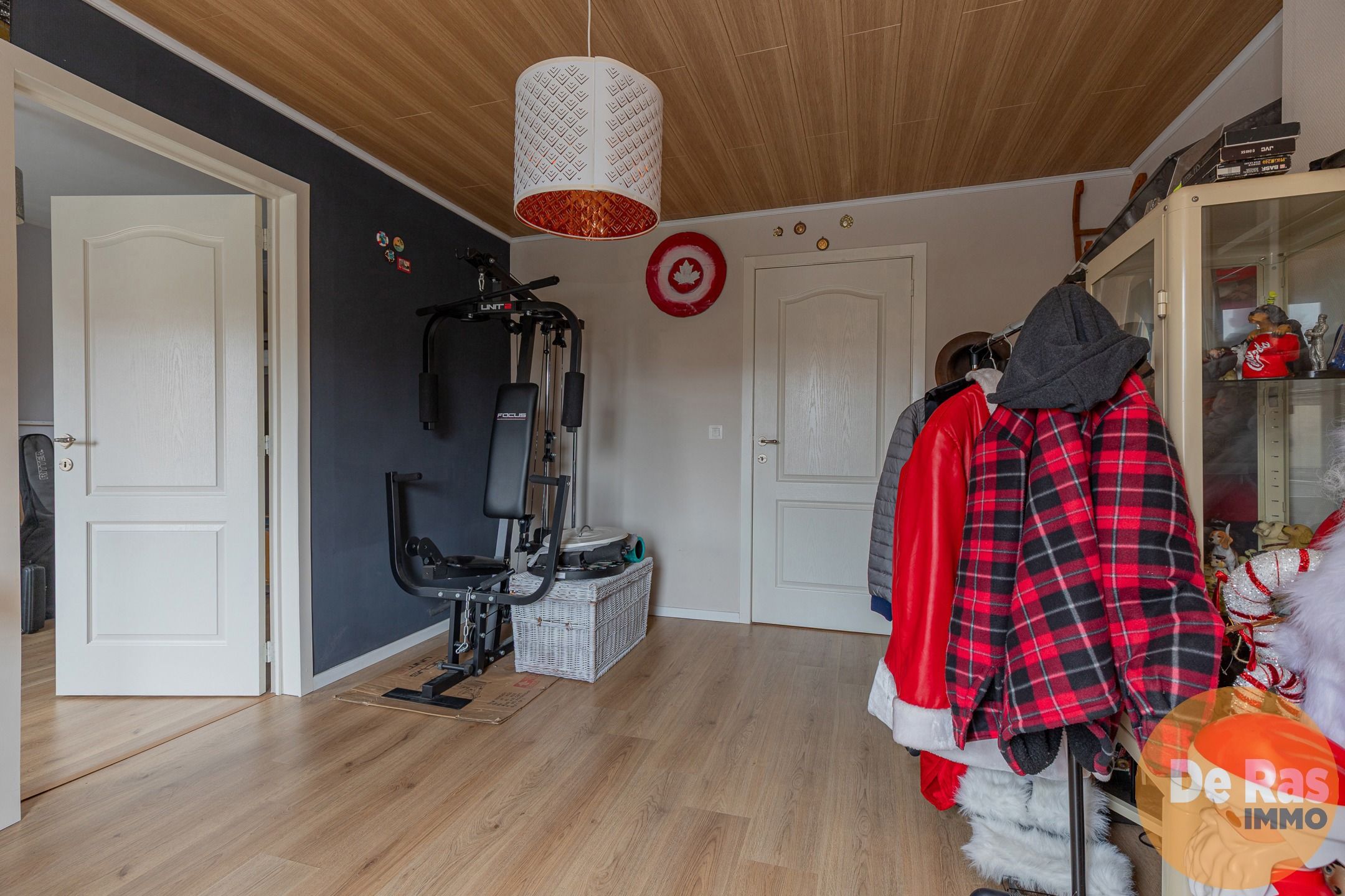 NIEUWERKERKEN - Gerenoveerde HOB met tuin op toplocatie foto 14