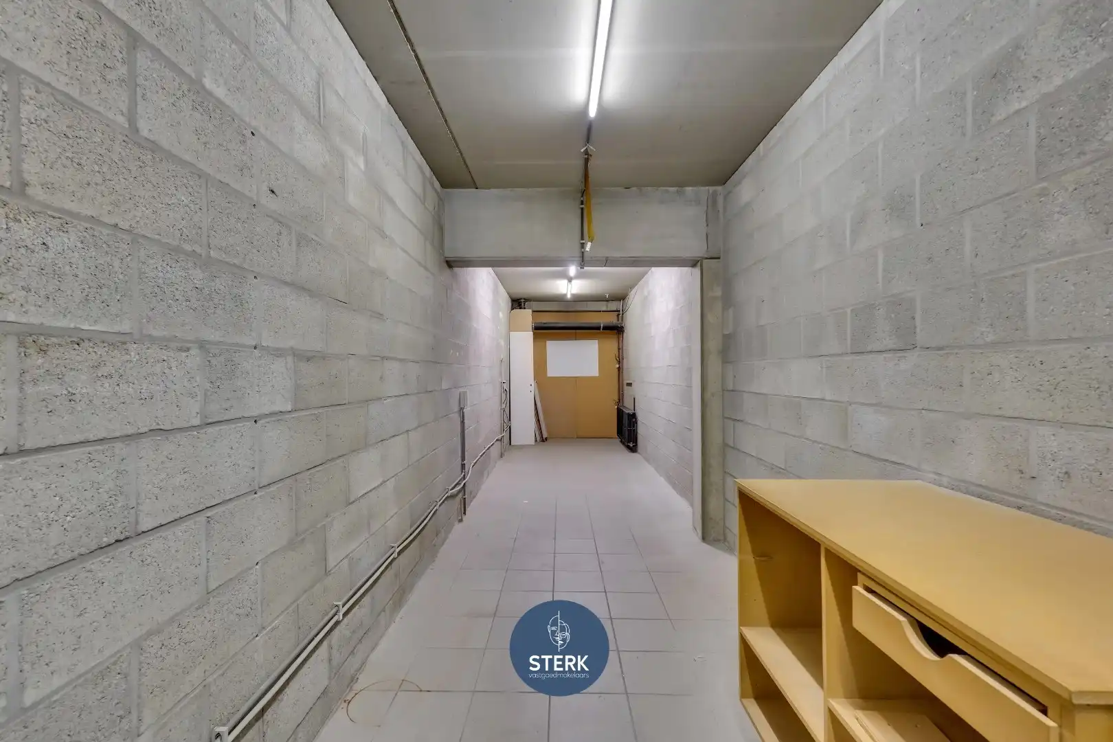 COMMERCIEEL PAND VAN 175 M² IN PASSAGE BEGAS, GELEGEN IN HARTJE LANAKEN ! foto 14