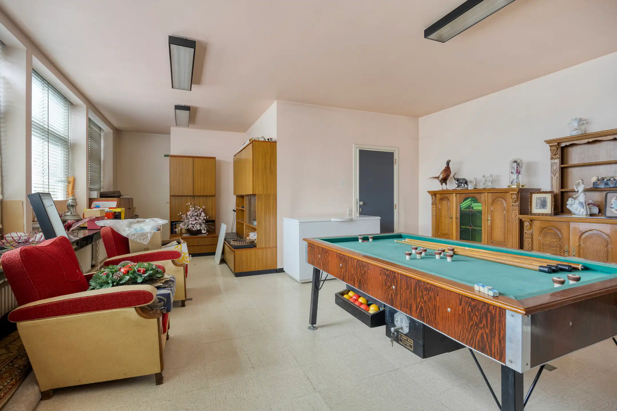 Ruime woonst met praktijkruimte op een perceel van 24 are foto 11