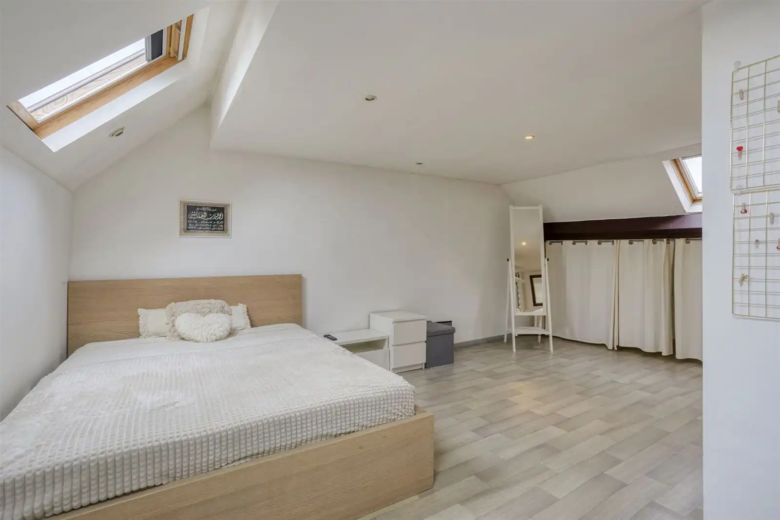 Woning met 4 slaapkamers en grote garage te Ruisbroek foto 14