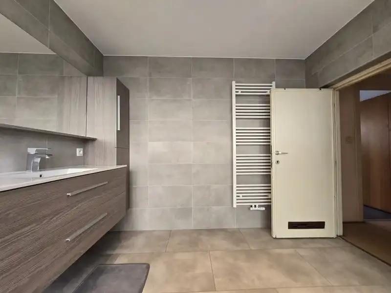 Ruime woning met tuin dichtbij het centrum van Machelen foto 11