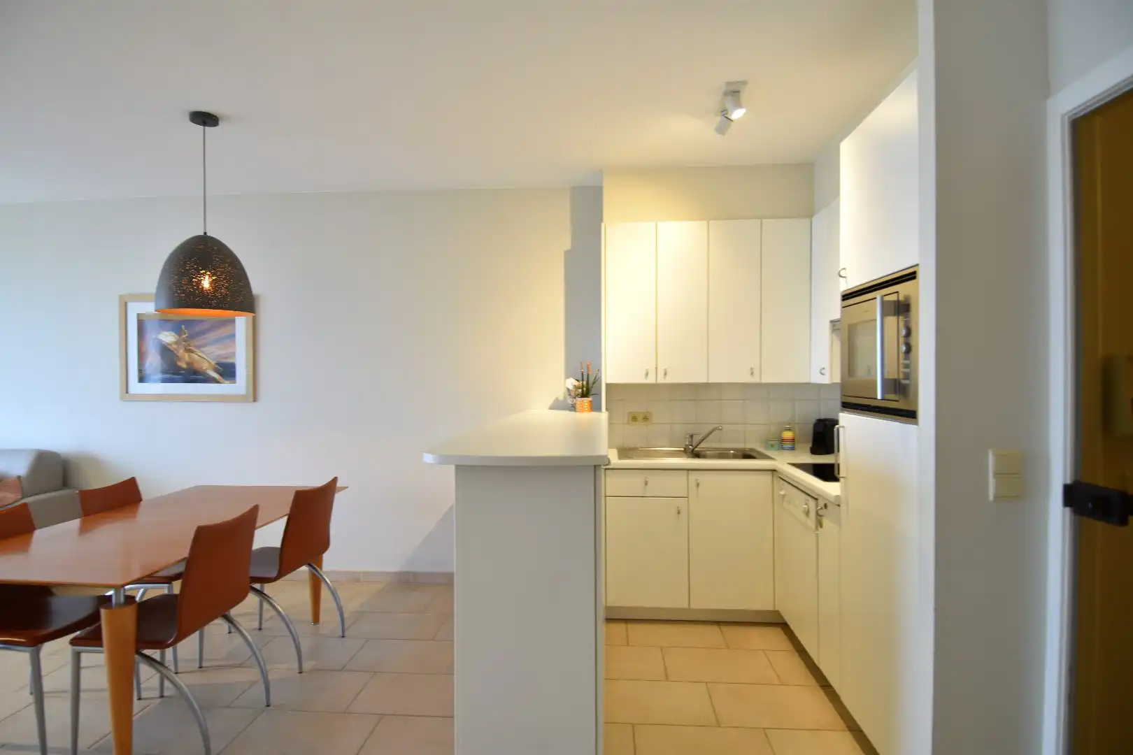 Appartement met frontaal zeezicht op de zeedijk in Nieuwpoort foto 9