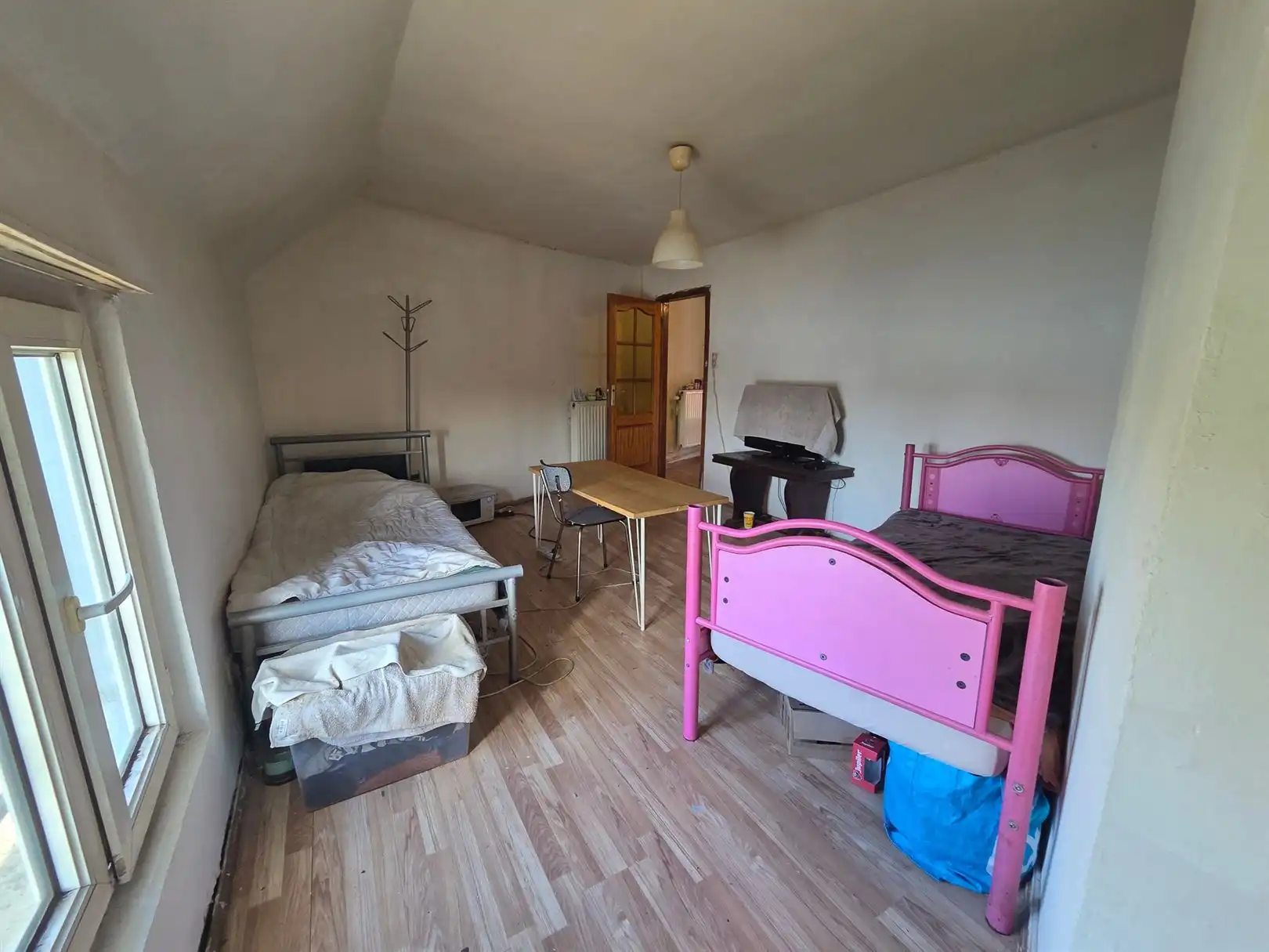 Op te frissen burgerwoning met prachtig zicht op de dokken in een buurt die volop  in ontwikkeling is. foto 10