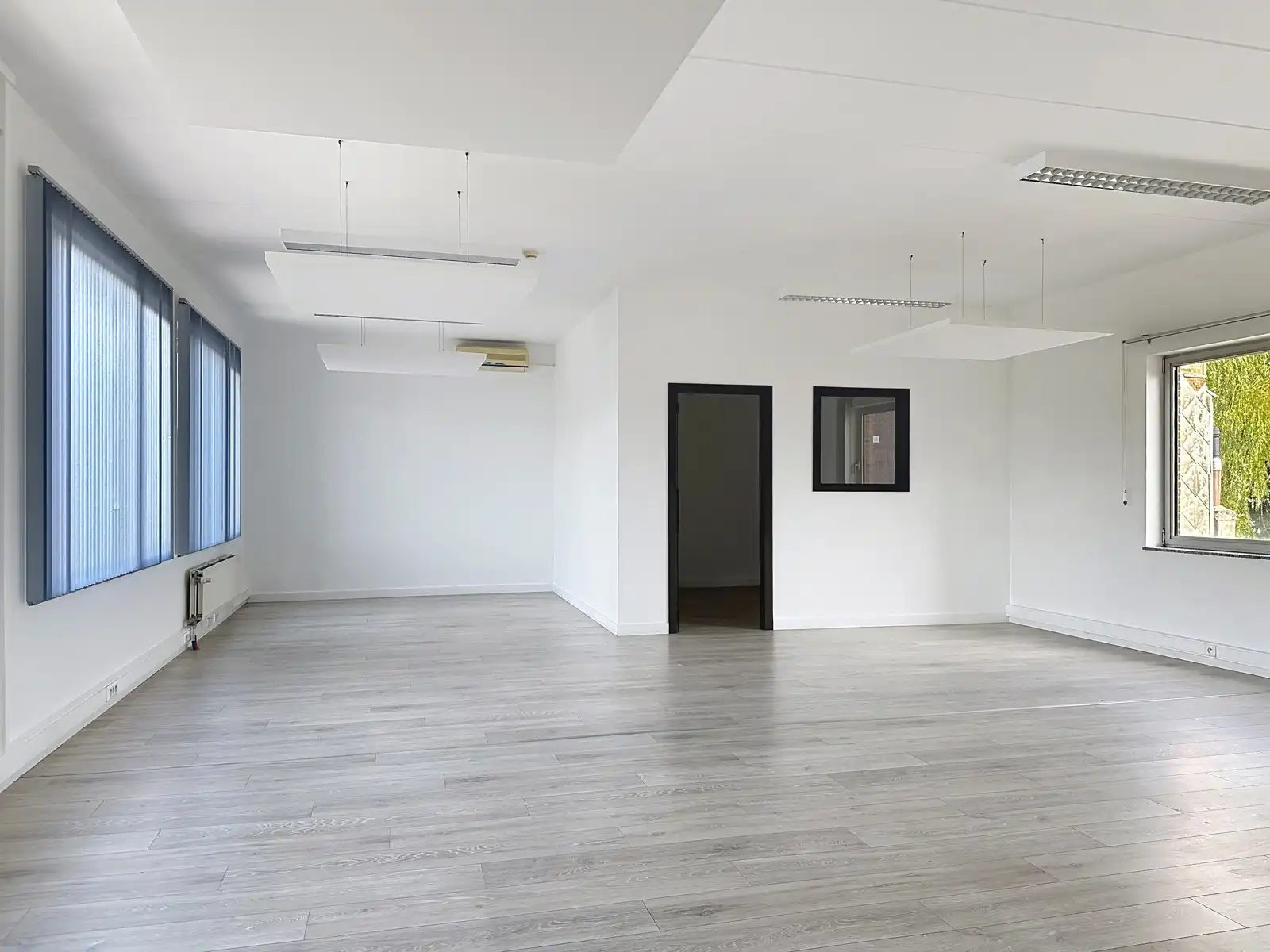 Kantoorruimte met zichtlocatie langs de A12 – uitbreidbaar tot ca. 200 m² foto 2