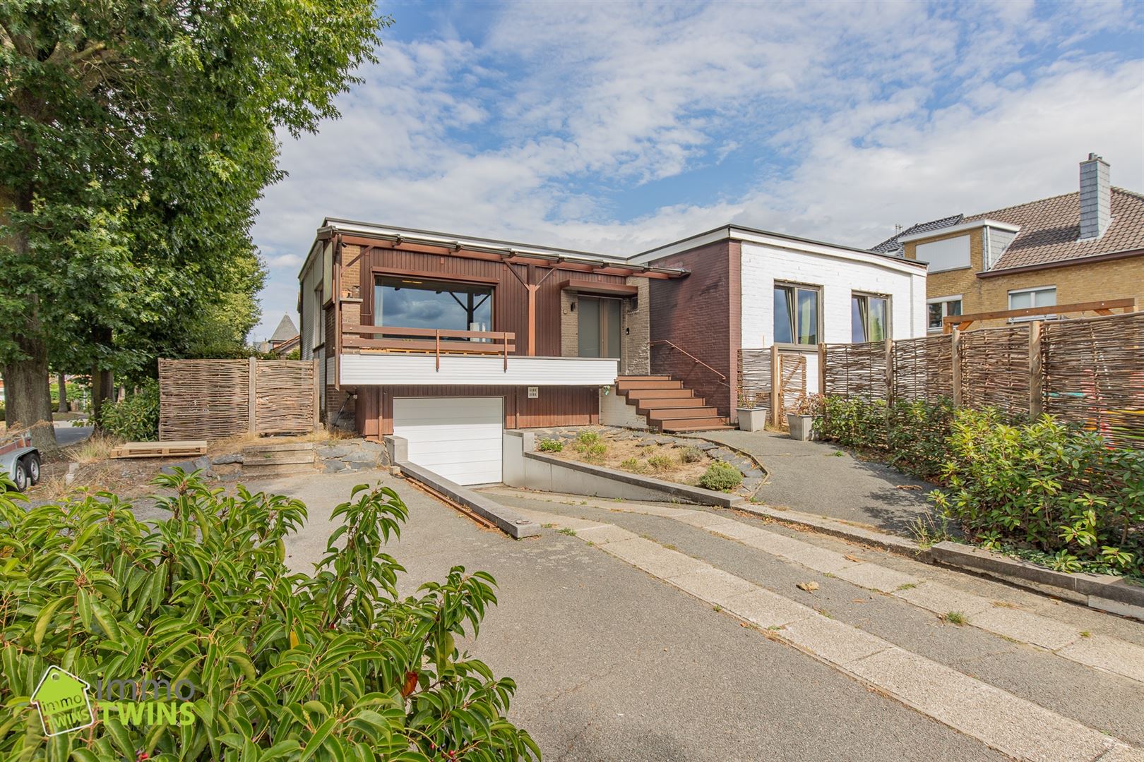 Ruime OB met 4 slaapkamers, garage en tuin te Berlare foto {{pictureIndex}}