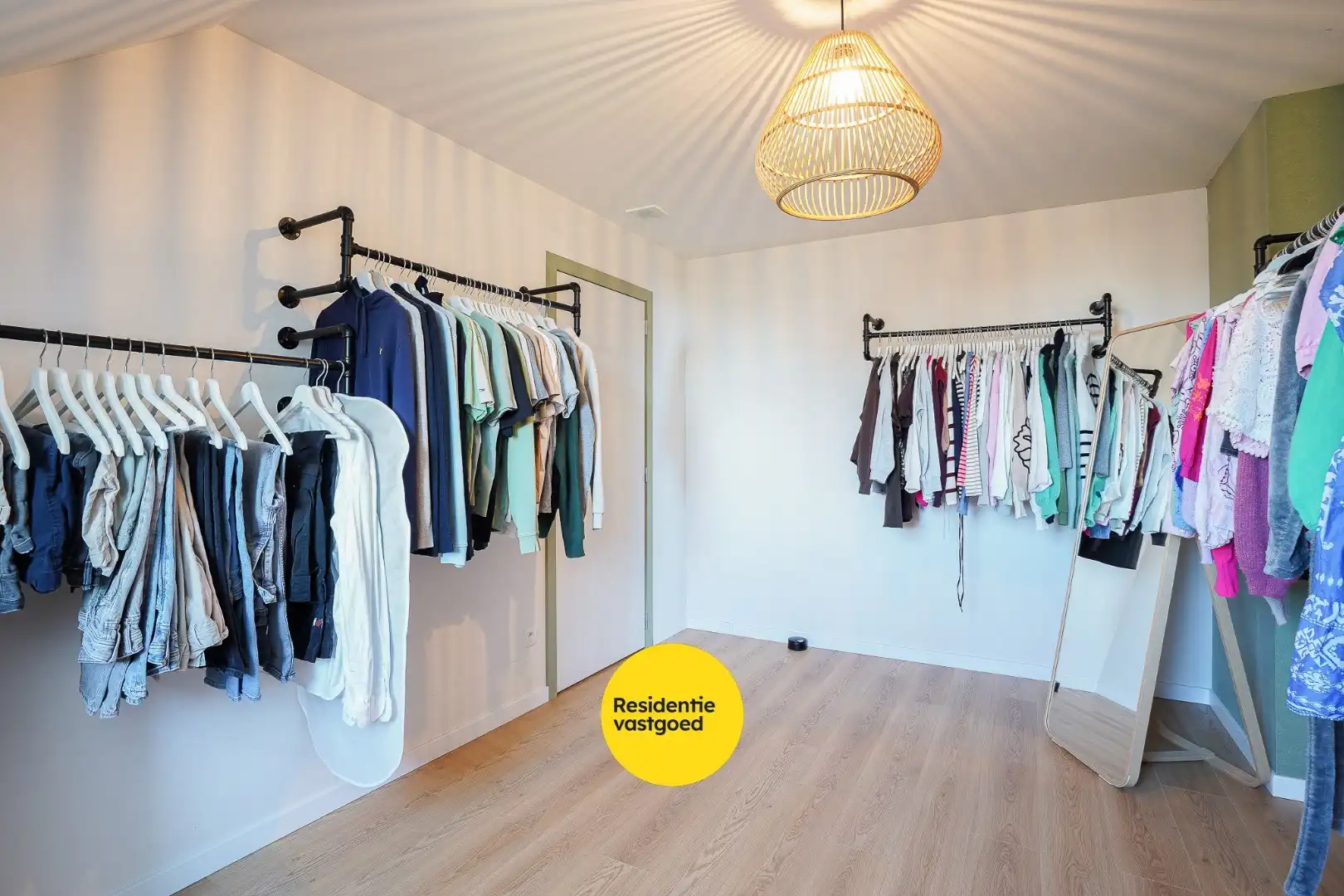 Recent, luxueus afgewerkte woning foto 17