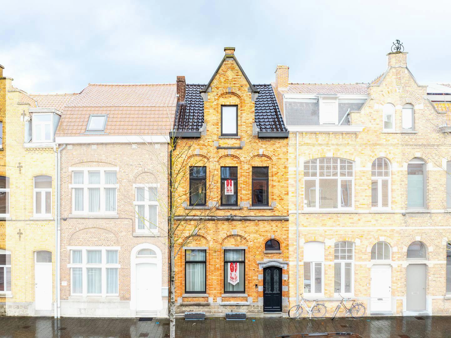 Gerenoveerd huis te koop in Ieper centrum  foto 2