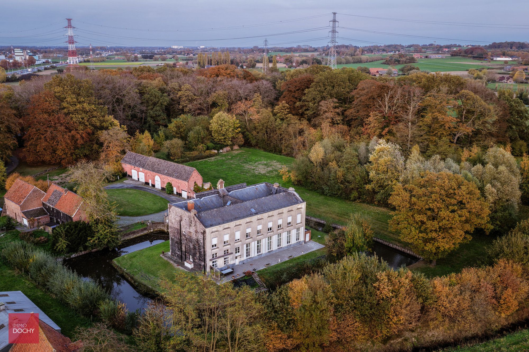 Omwald kasteeldomein op ca. 4,4ha foto 6