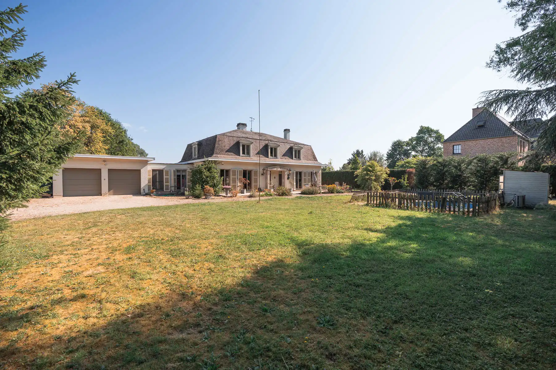 Royale villa op groot perceel met vergunde schuur foto 20