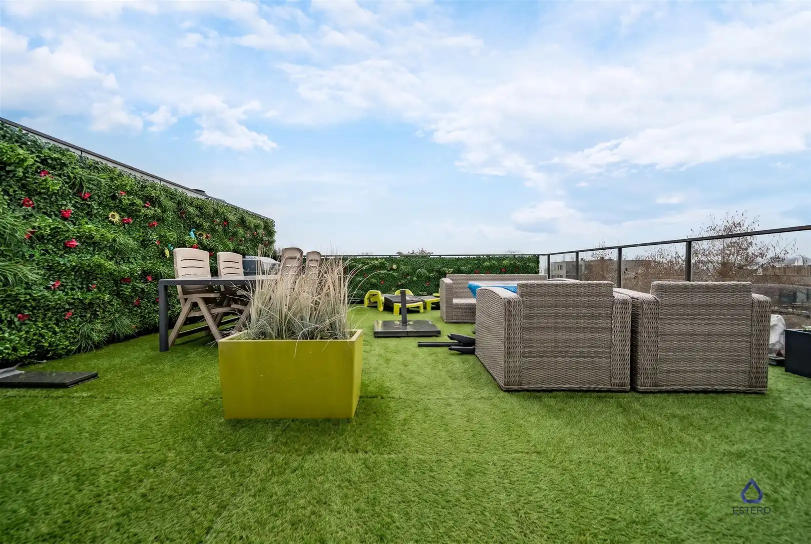 Instapklaar 3-slaapkamer appartement met dakterras foto 3