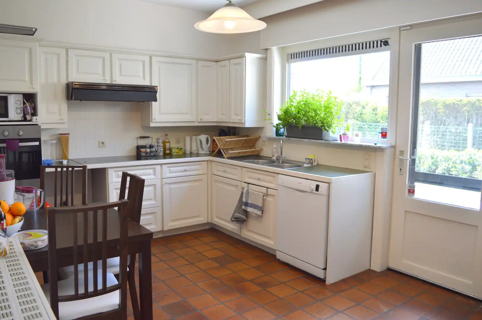 Rustig gelegen gelijkvloerse woning te Kortrijk foto 6