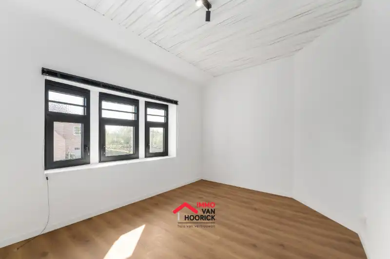 Prachtige gerenoveerde rijwoning! foto 12